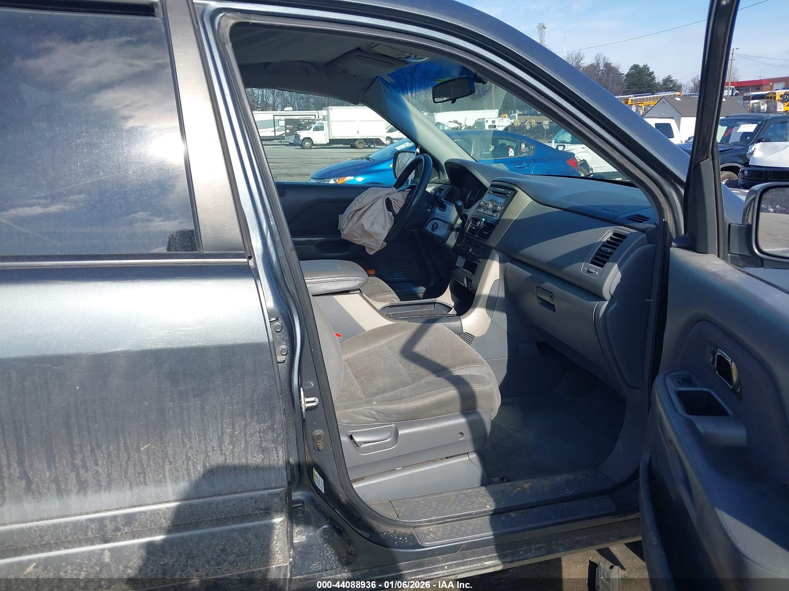 HONDA PILOT image 5