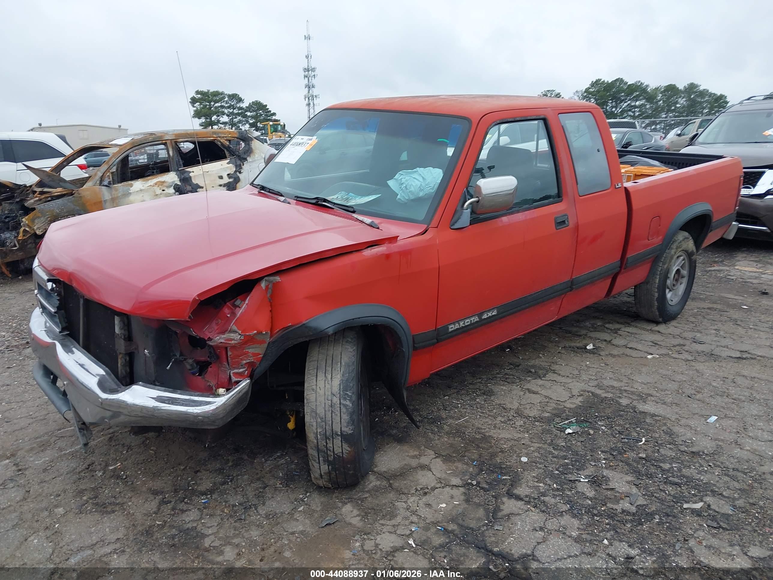 DODGE DAKOTA image 2