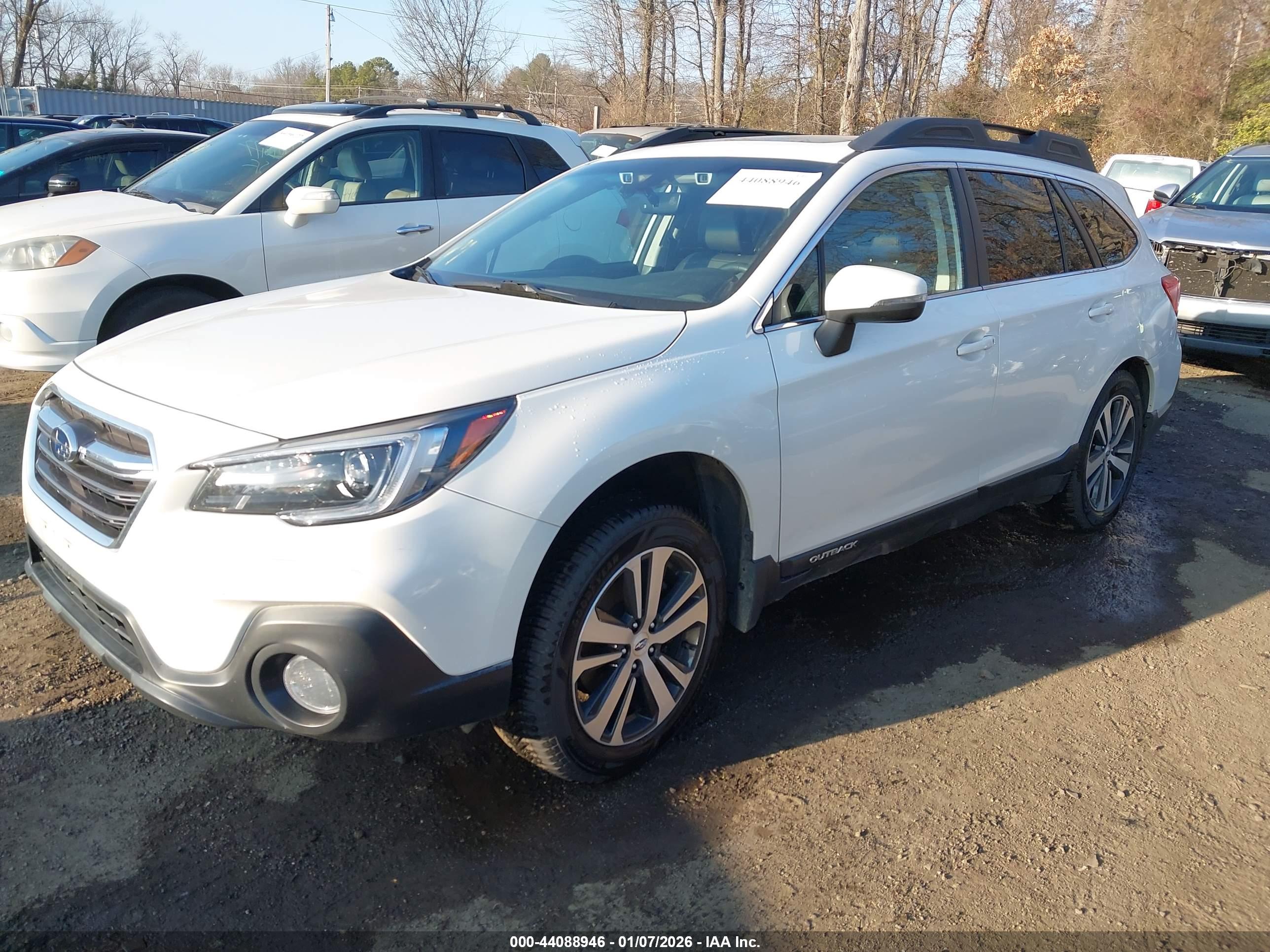 SUBARU OUTBACK image 2