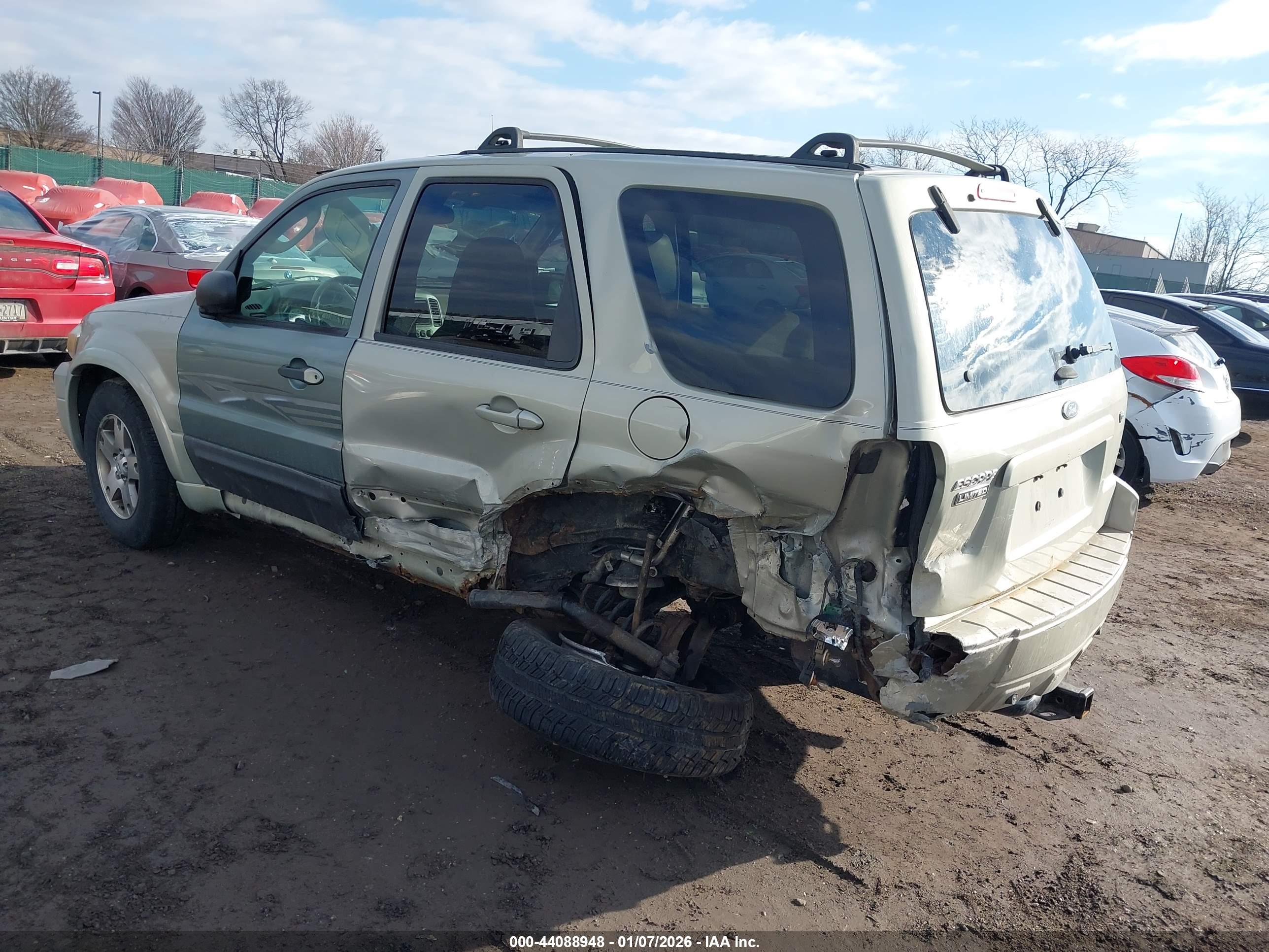 FORD ESCAPE image 3