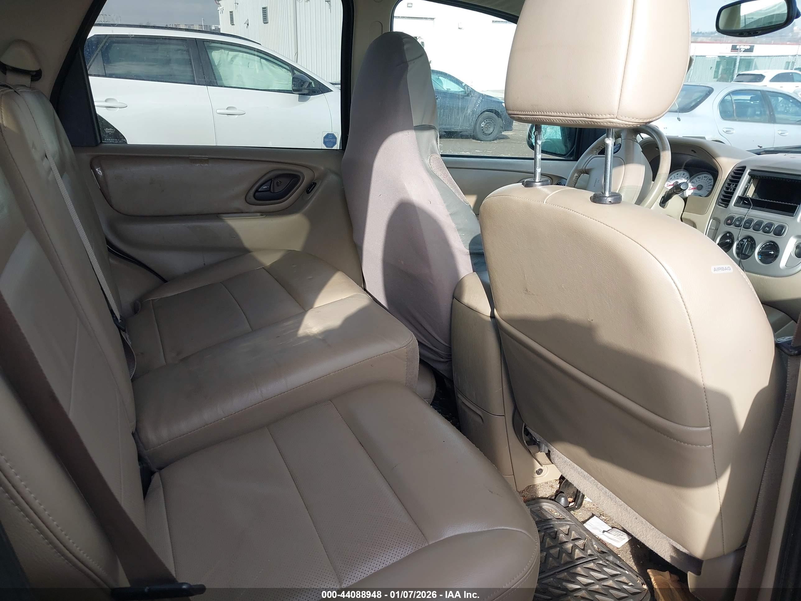 FORD ESCAPE image 8