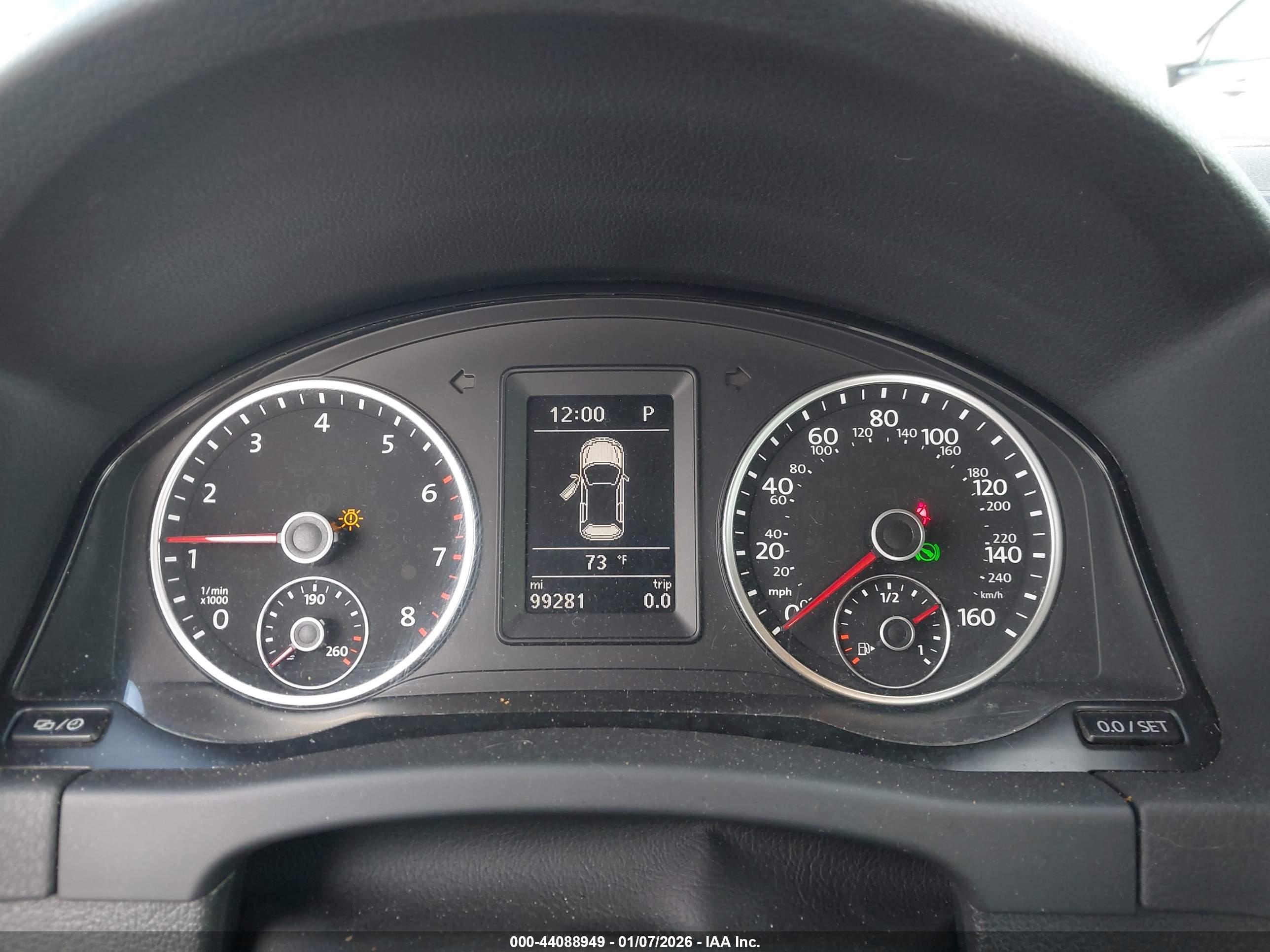 VOLKSWAGEN TIGUAN image 7