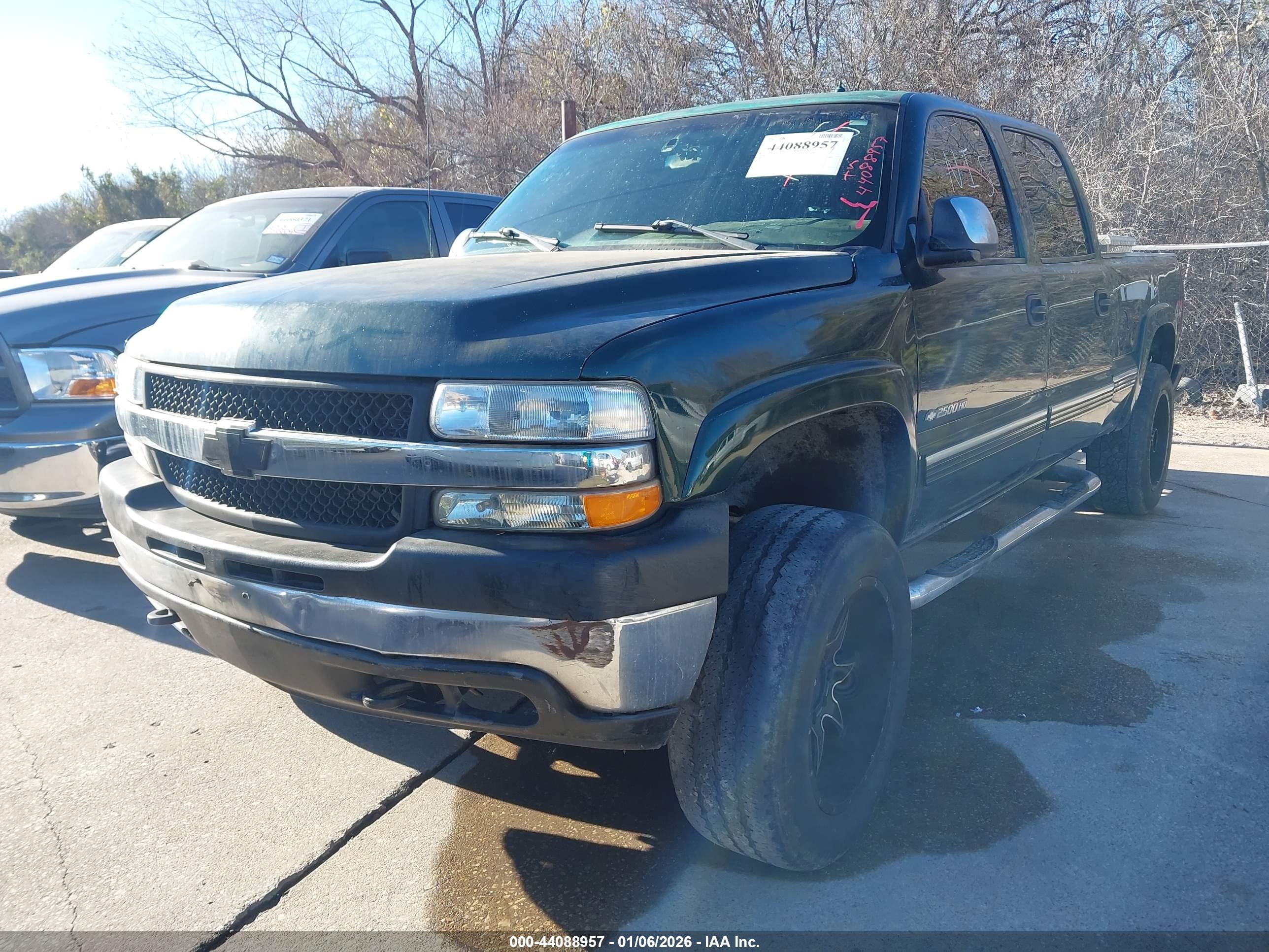 CHEVROLET SILVERADO image 2