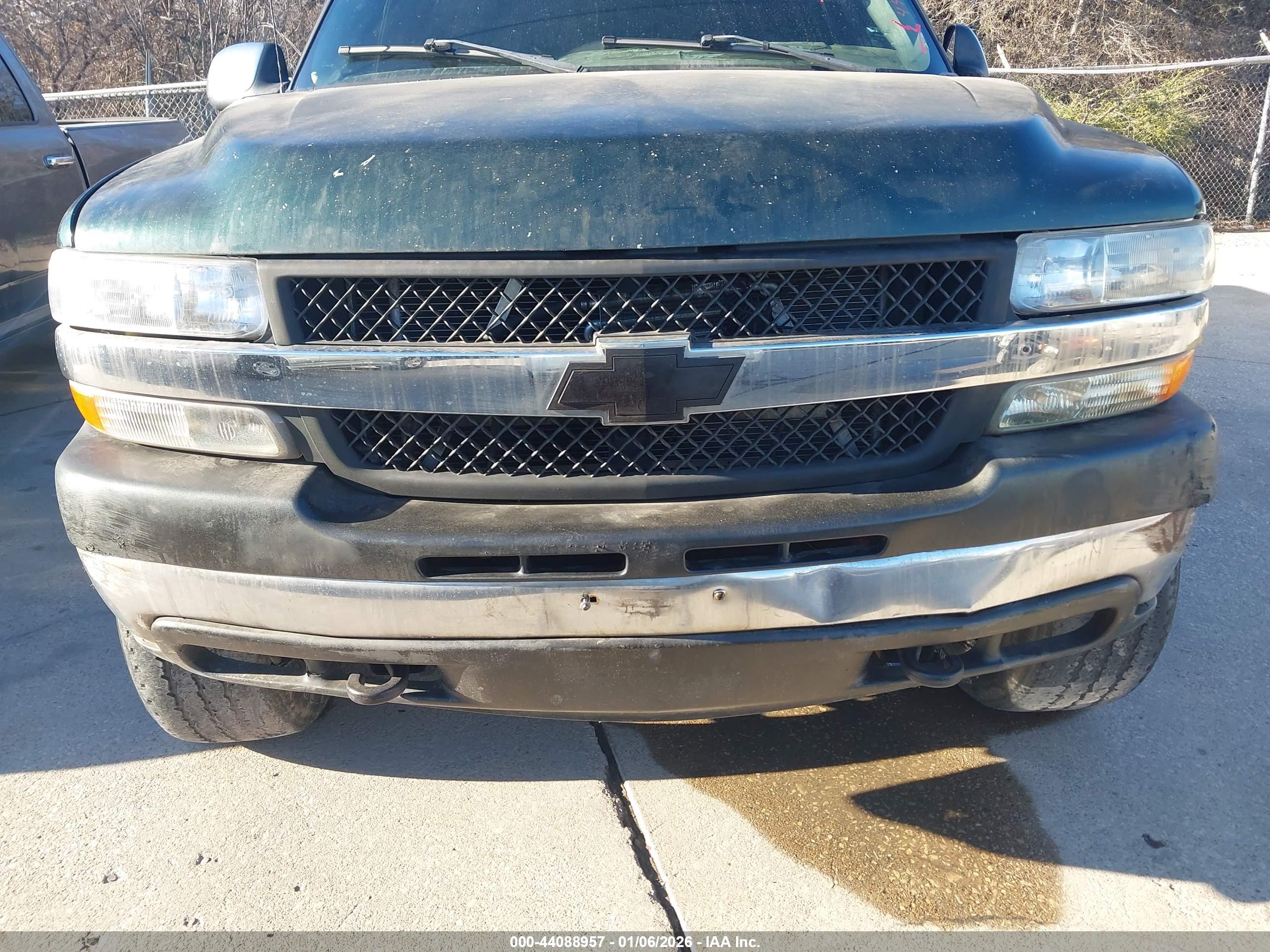 CHEVROLET SILVERADO image 6