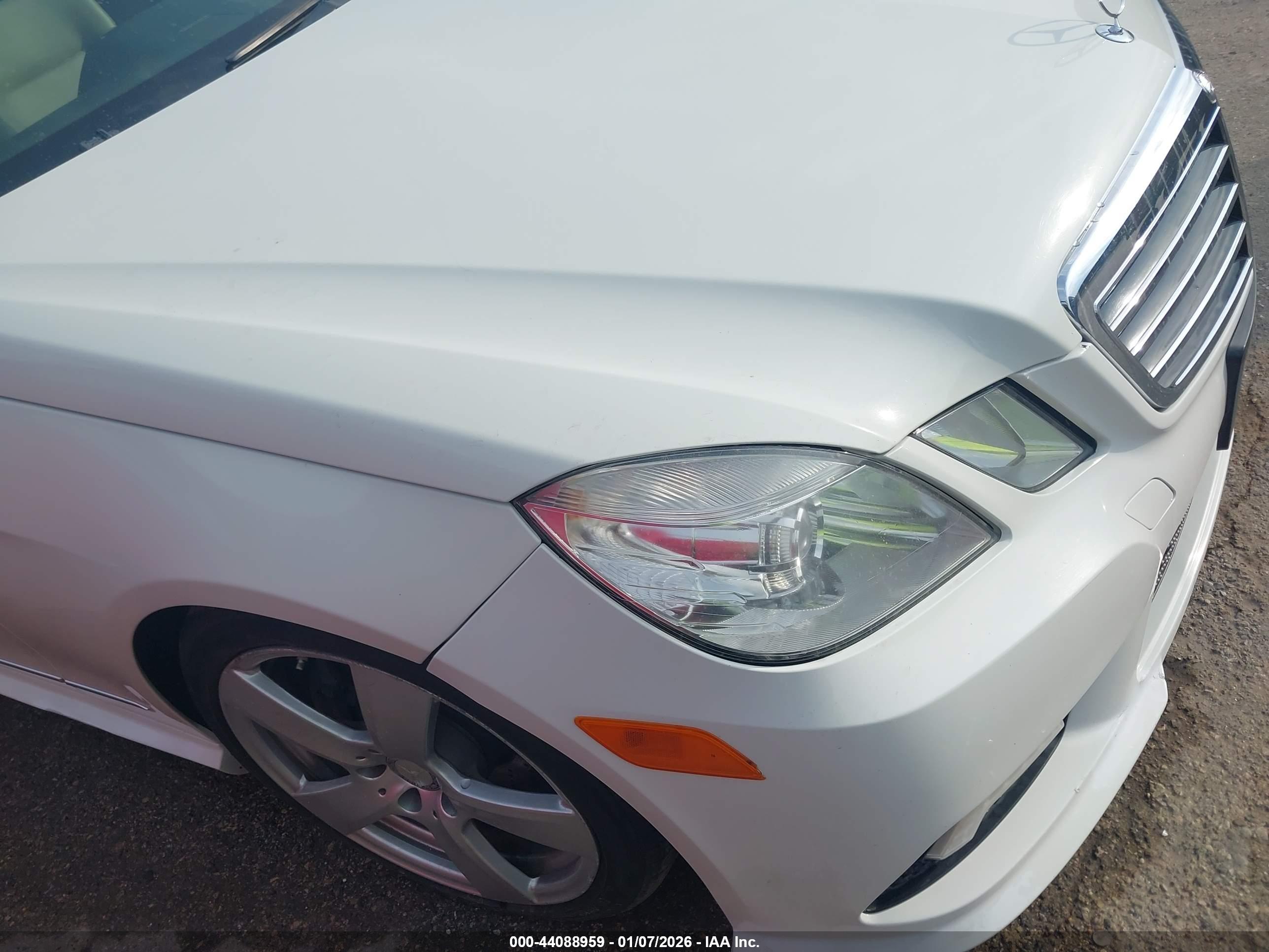 MERCEDES-BENZ E image 6