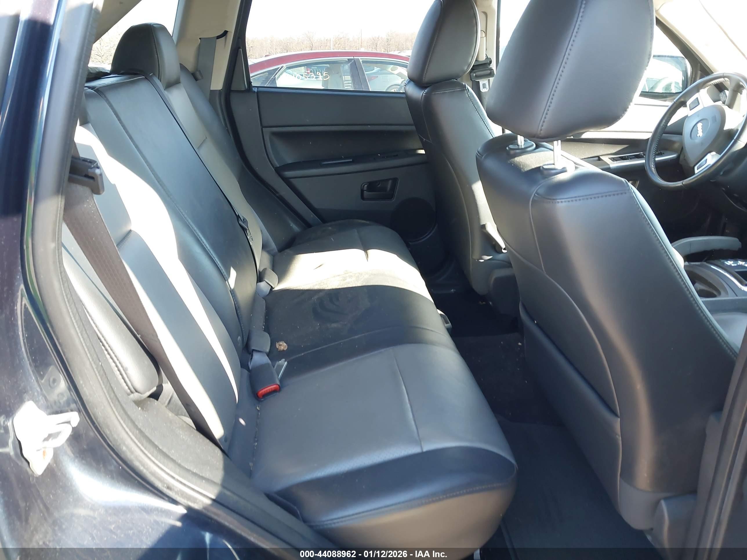 JEEP GRAND image 8