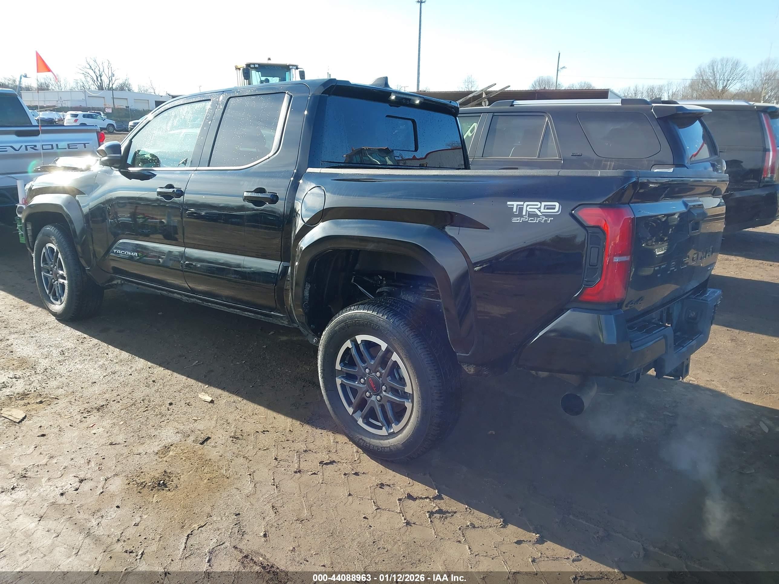 TOYOTA TACOMA image 3
