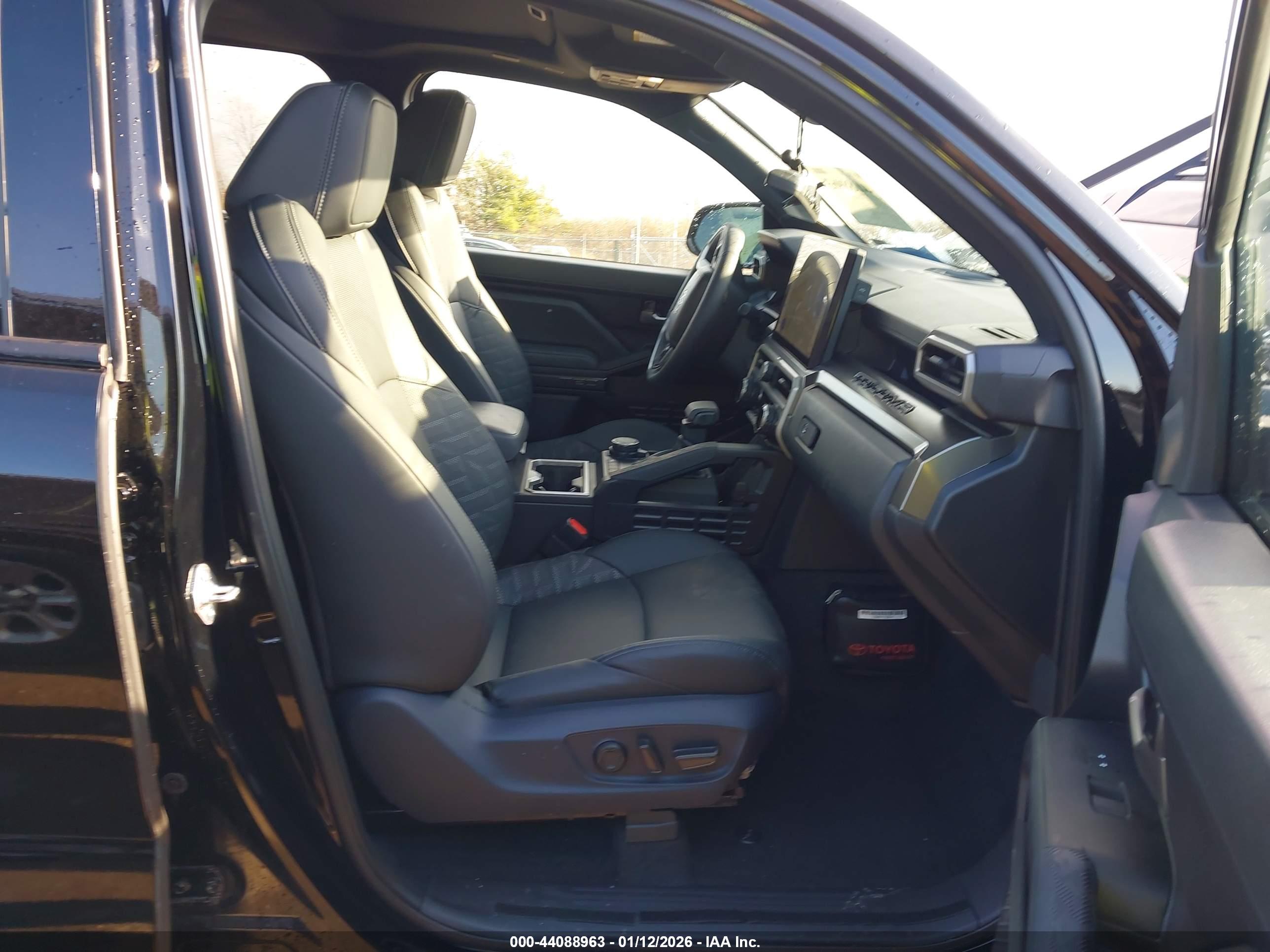 TOYOTA TACOMA image 5