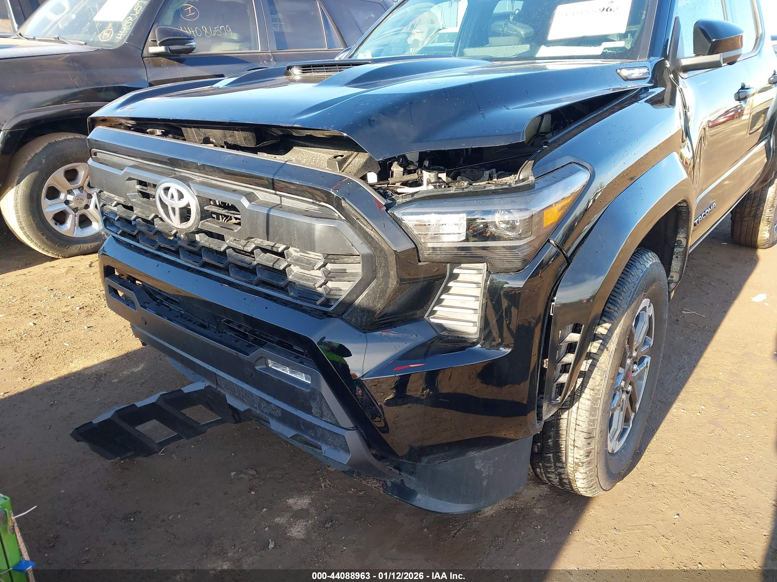 TOYOTA TACOMA image 6