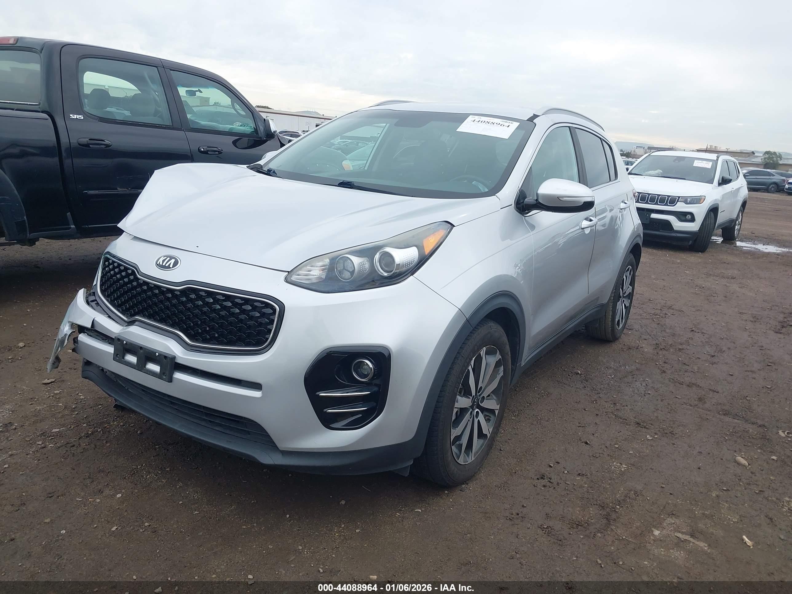 KIA SPORTAGE image 2