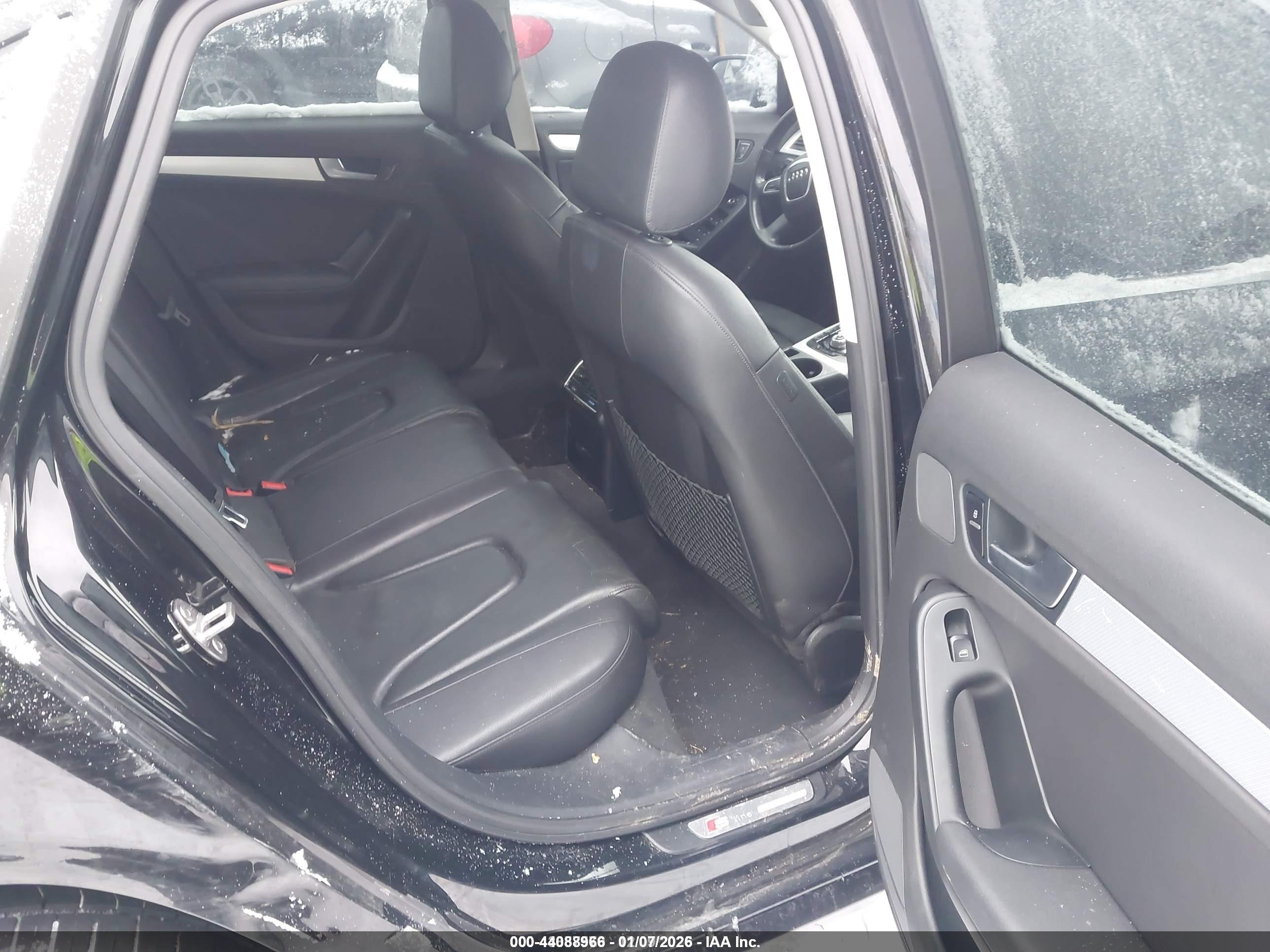 AUDI A4 image 8