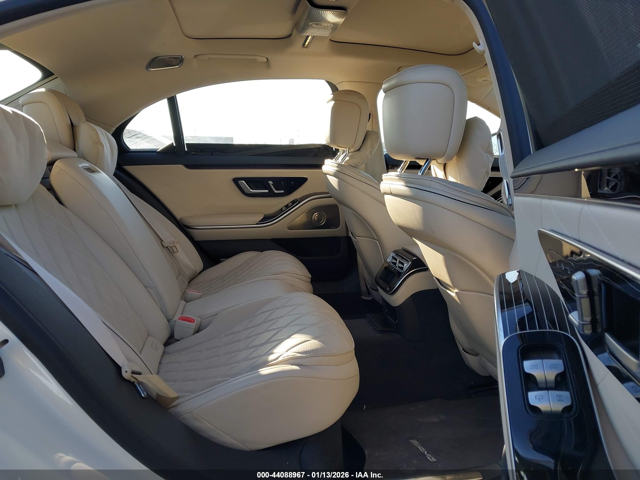 MERCEDES-BENZ S image 8