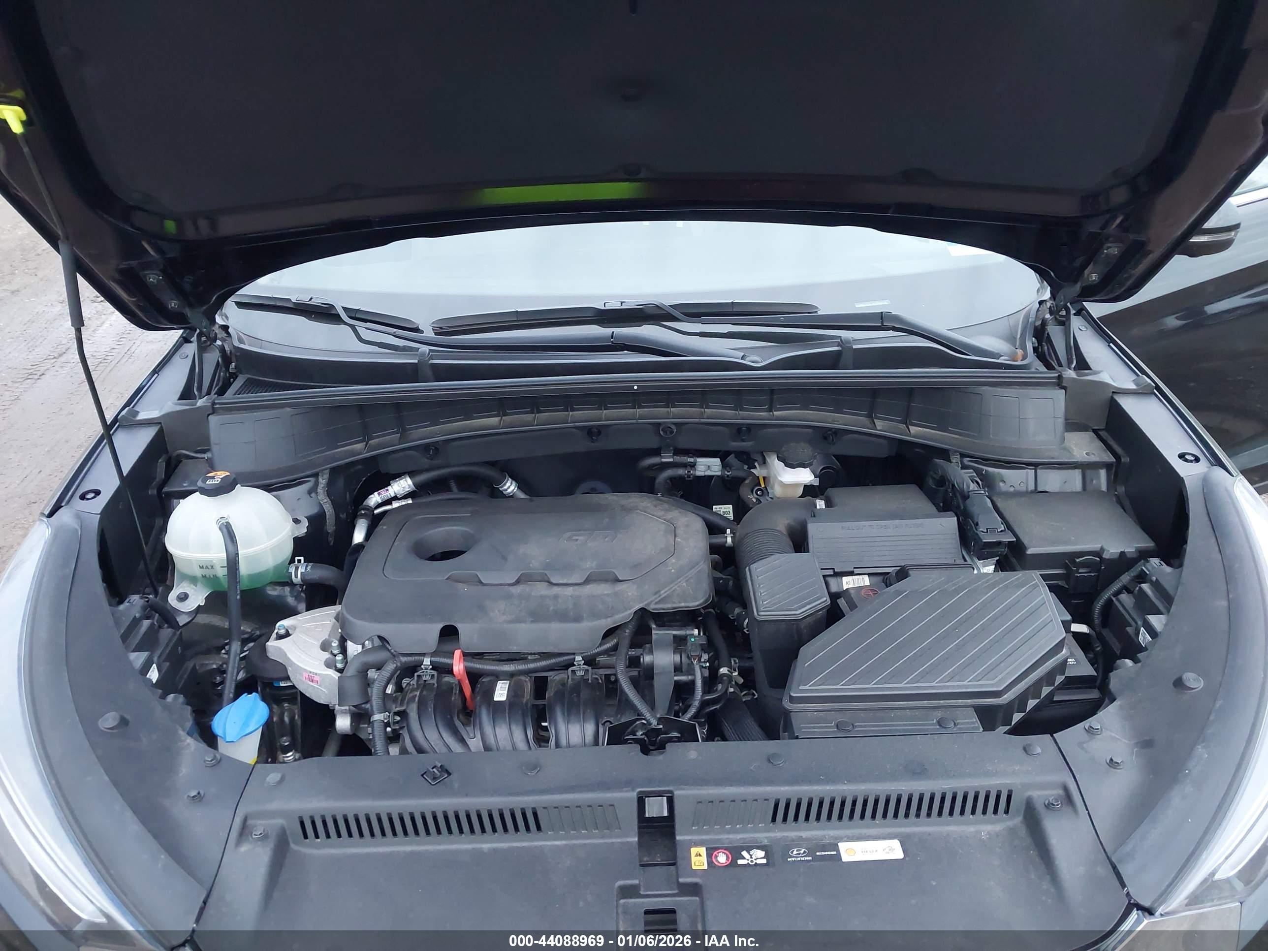 HYUNDAI TUCSON image 10