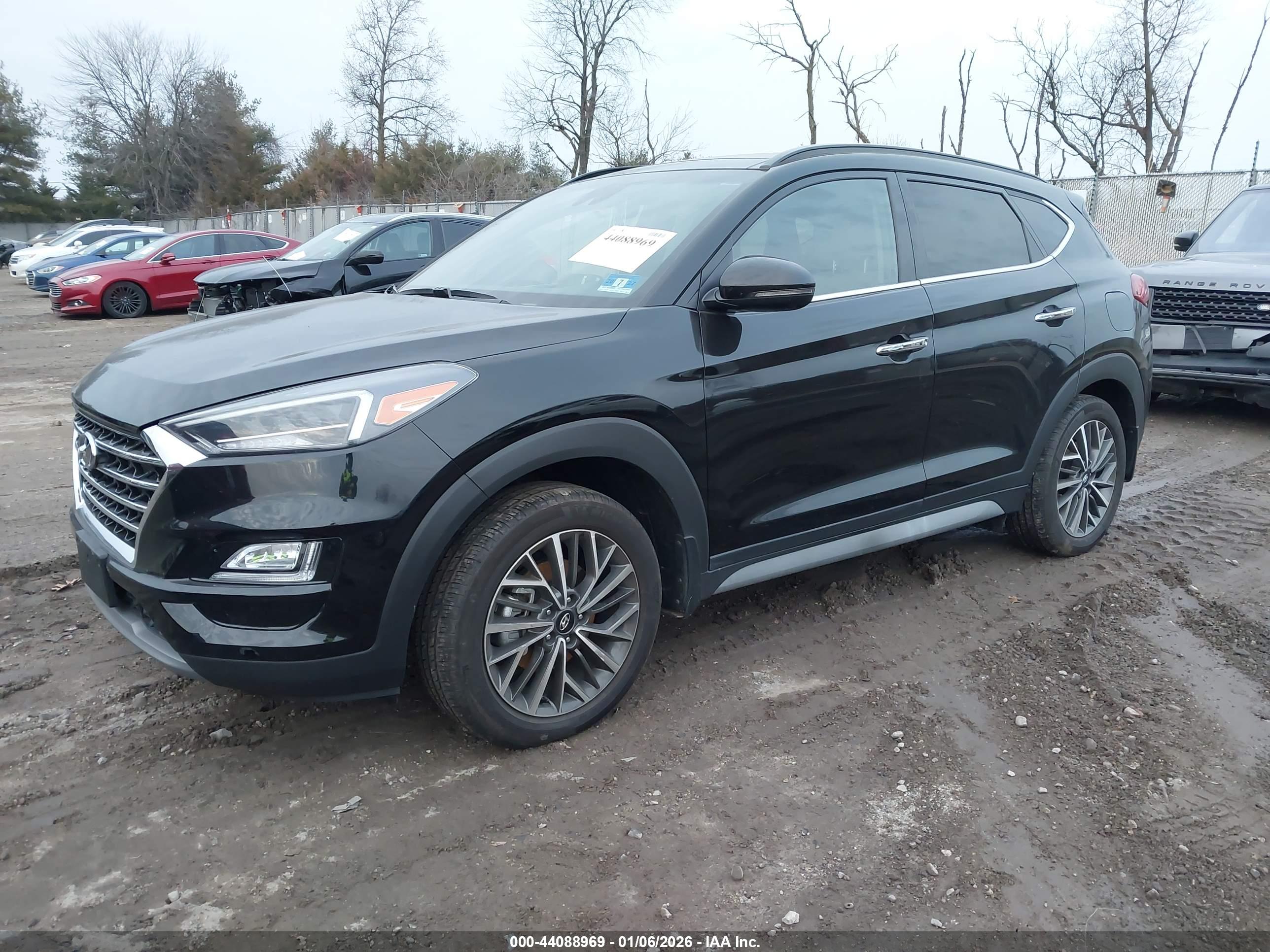 HYUNDAI TUCSON image 2