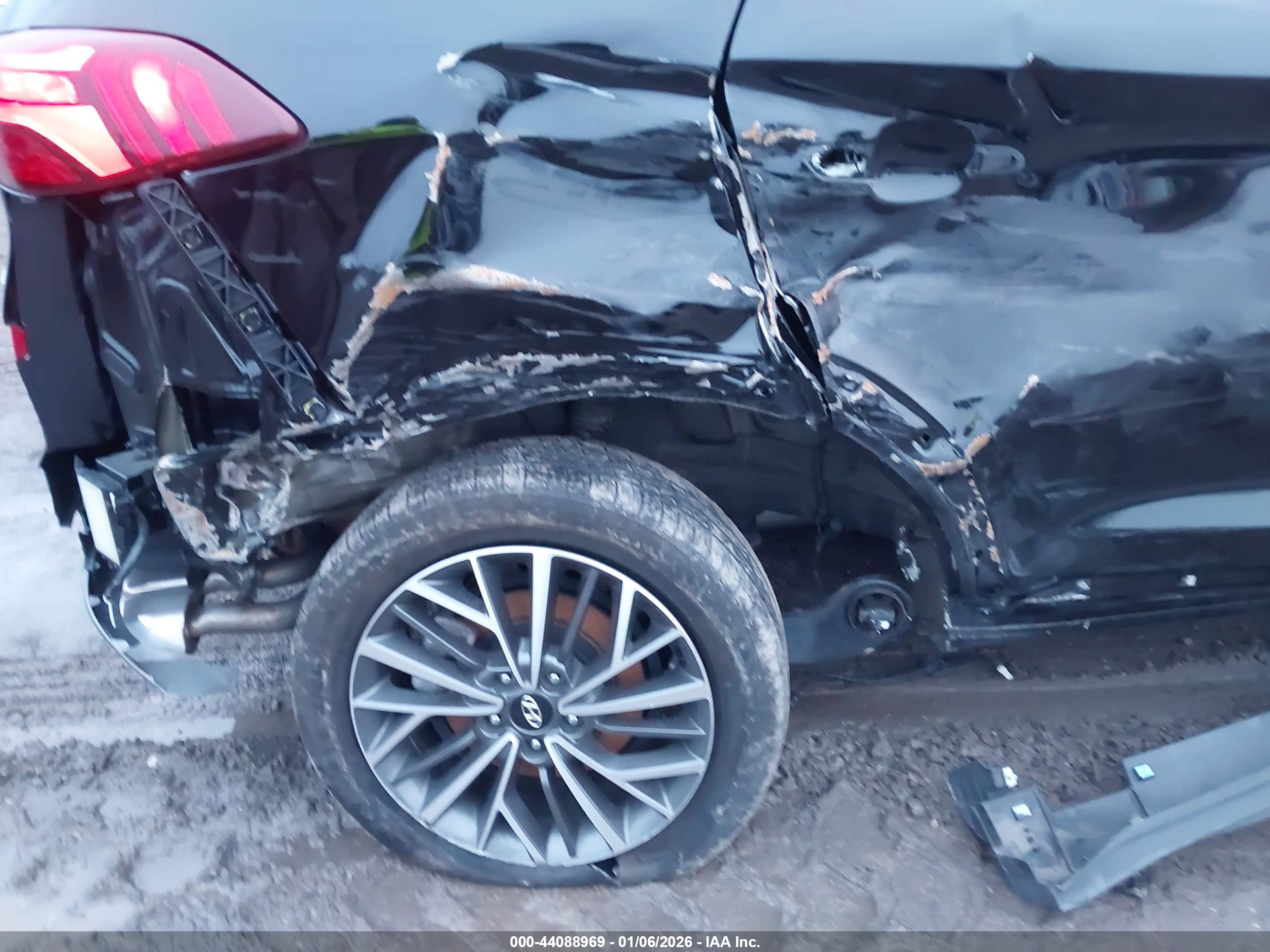 HYUNDAI TUCSON image 6