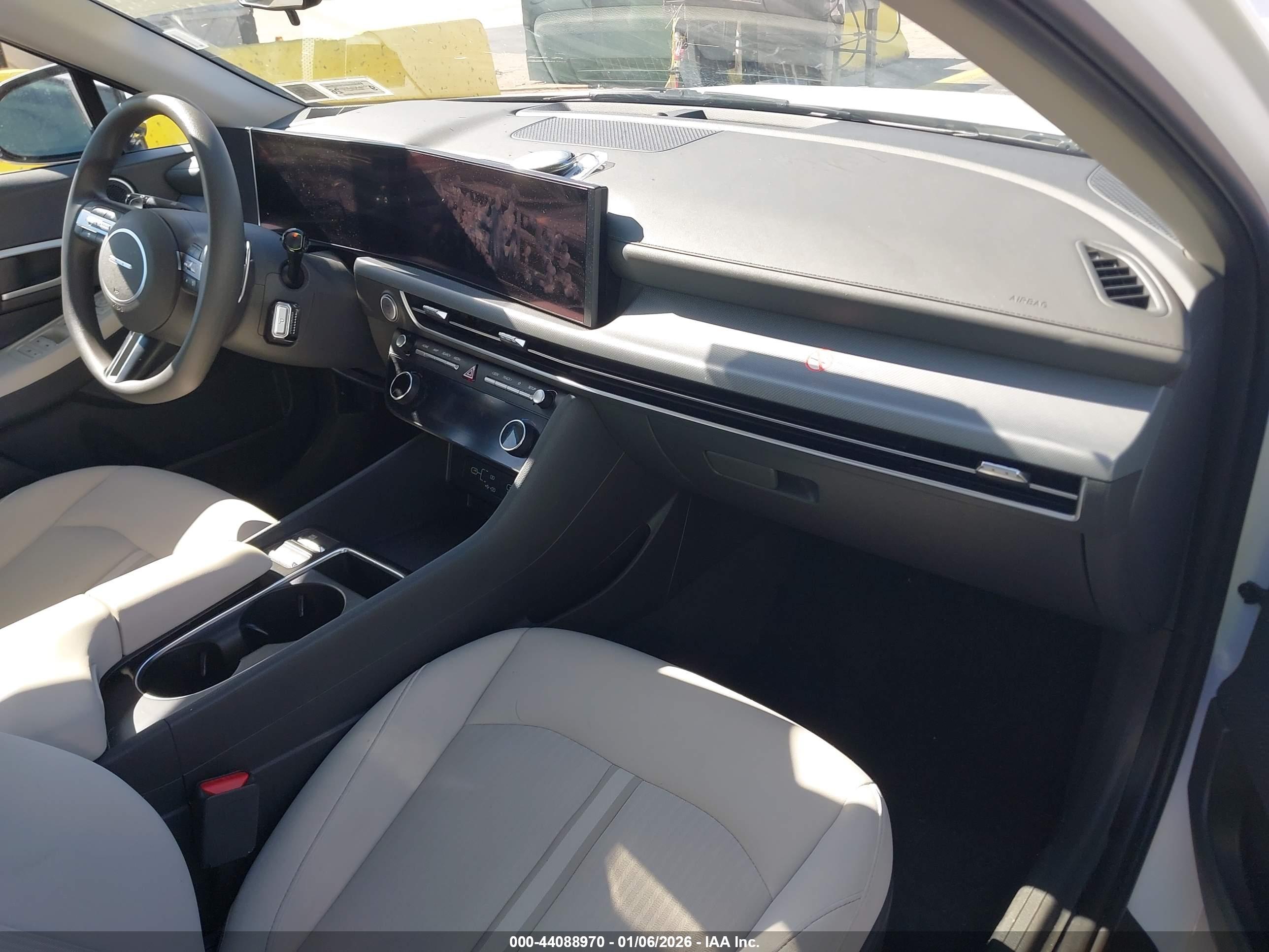 HYUNDAI SONATA image 5