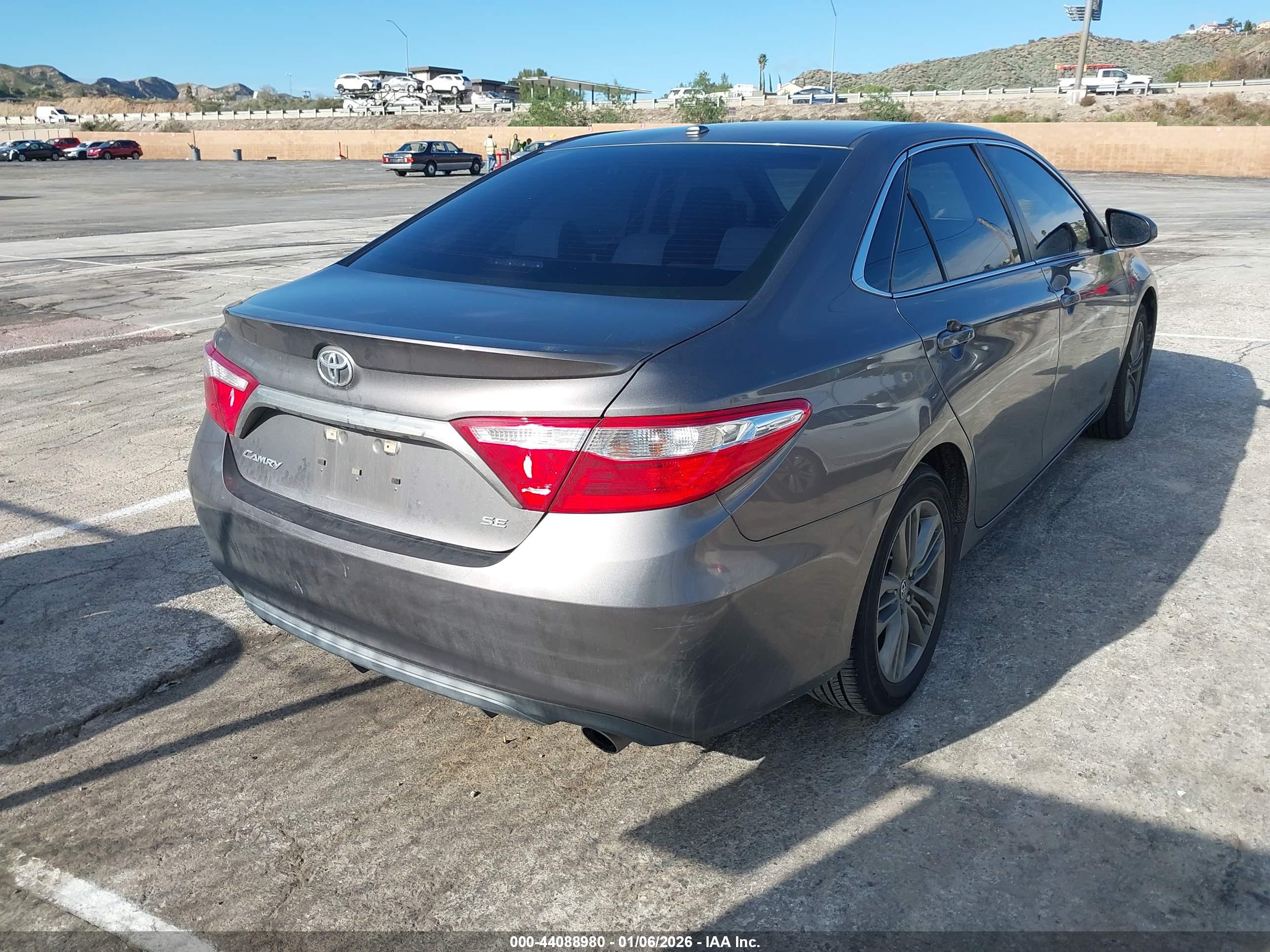 TOYOTA CAMRY image 4