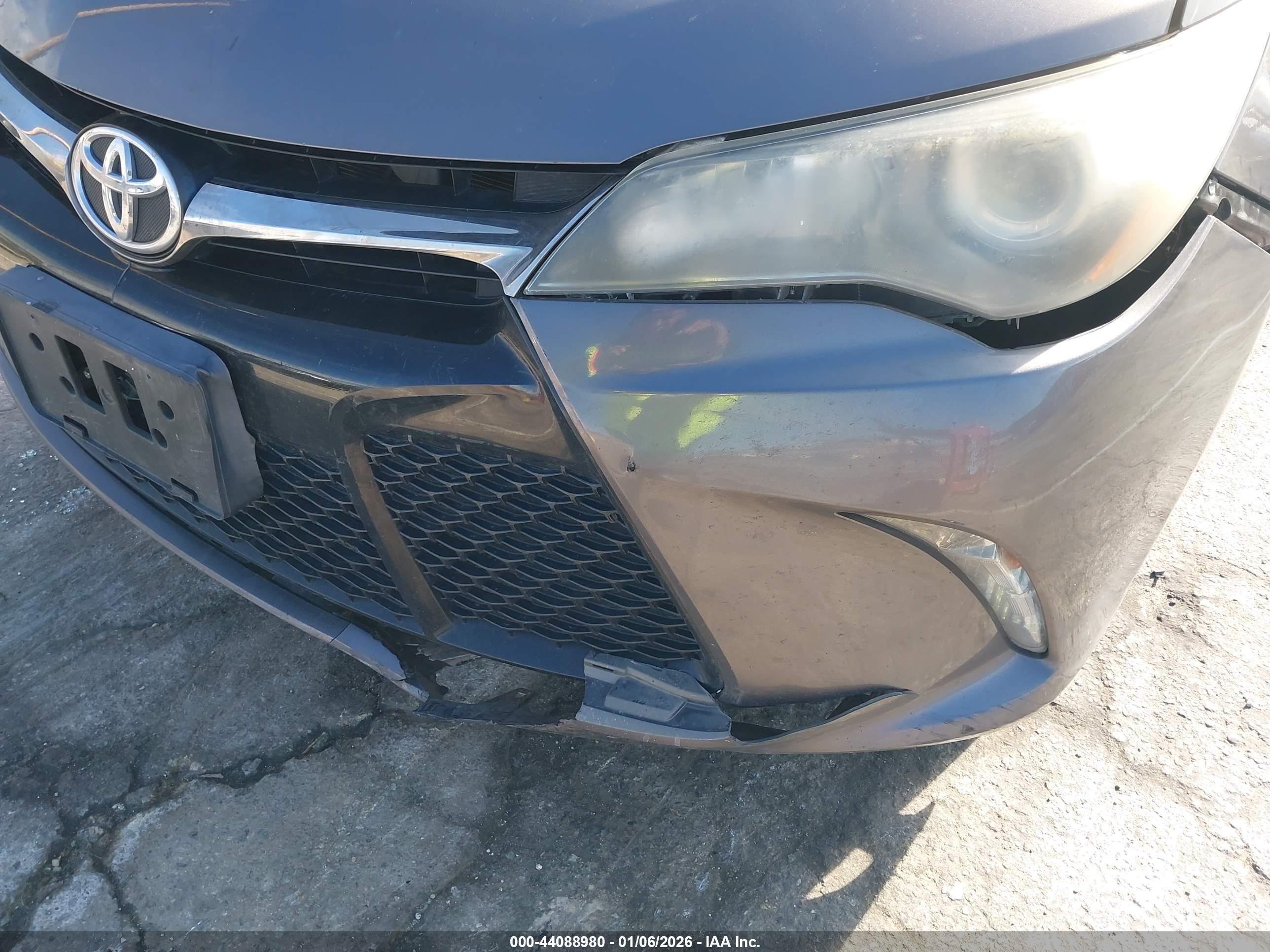 TOYOTA CAMRY image 6