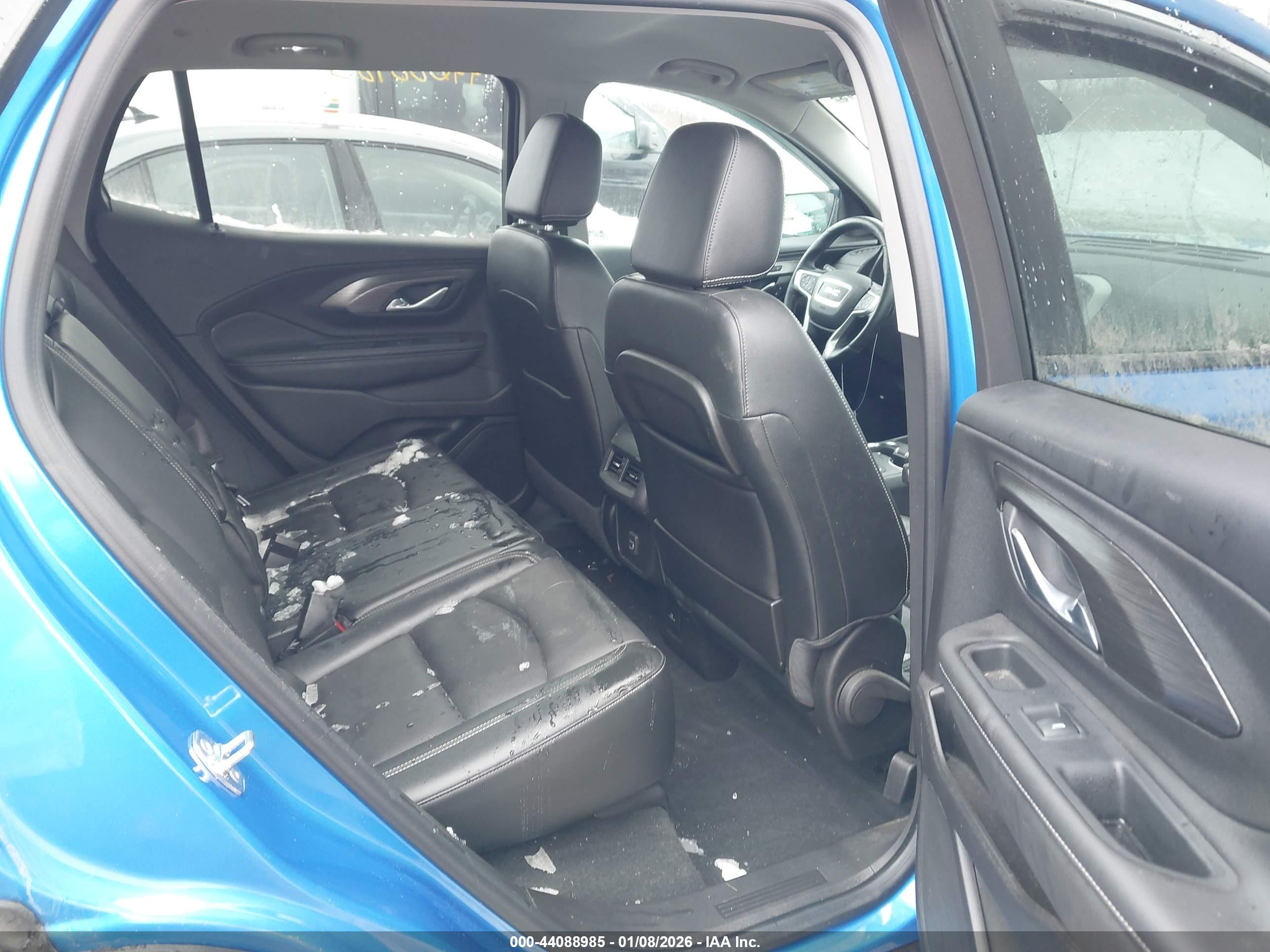 GMC TERRAIN image 8