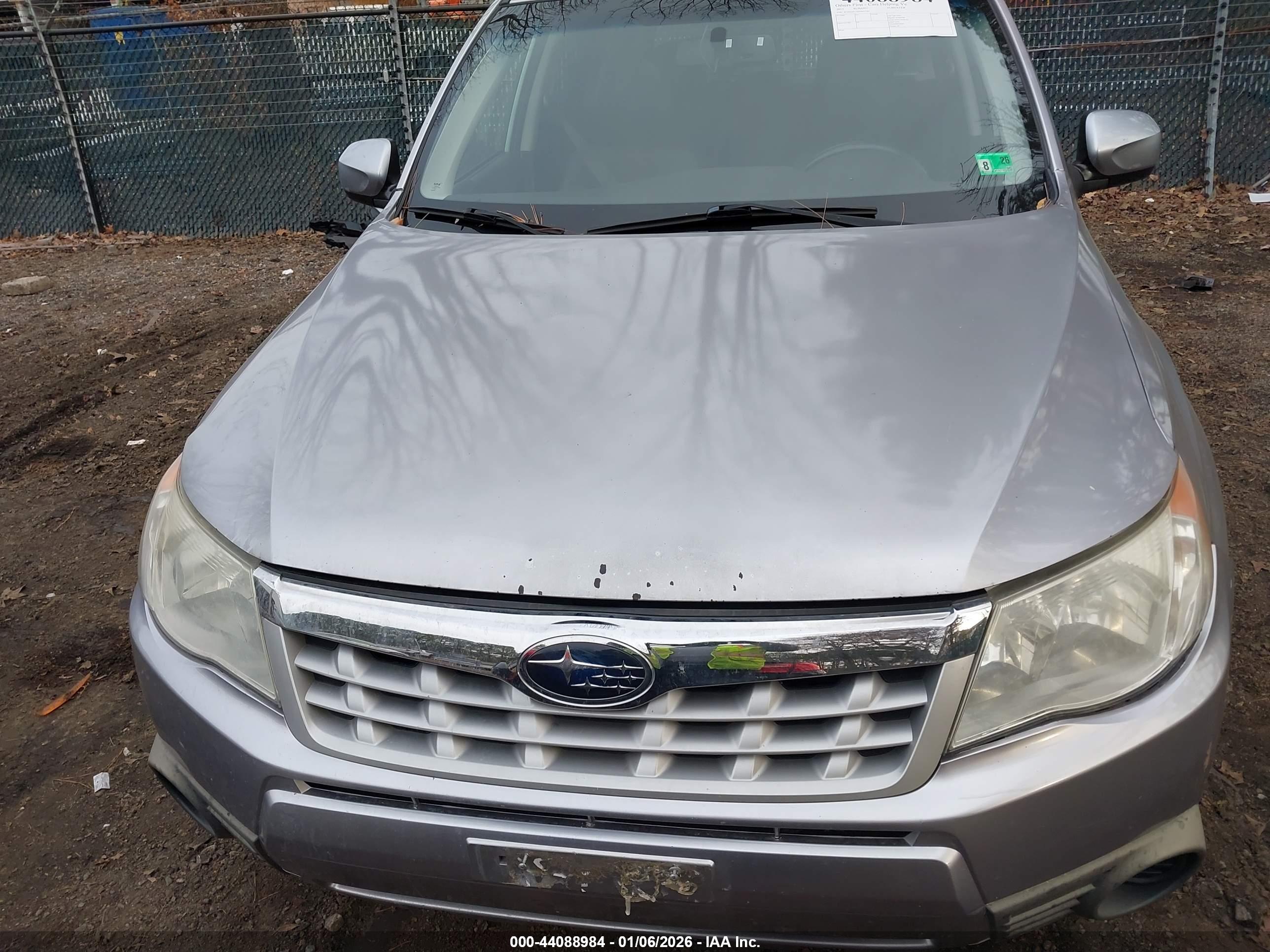 SUBARU FORESTER image 6