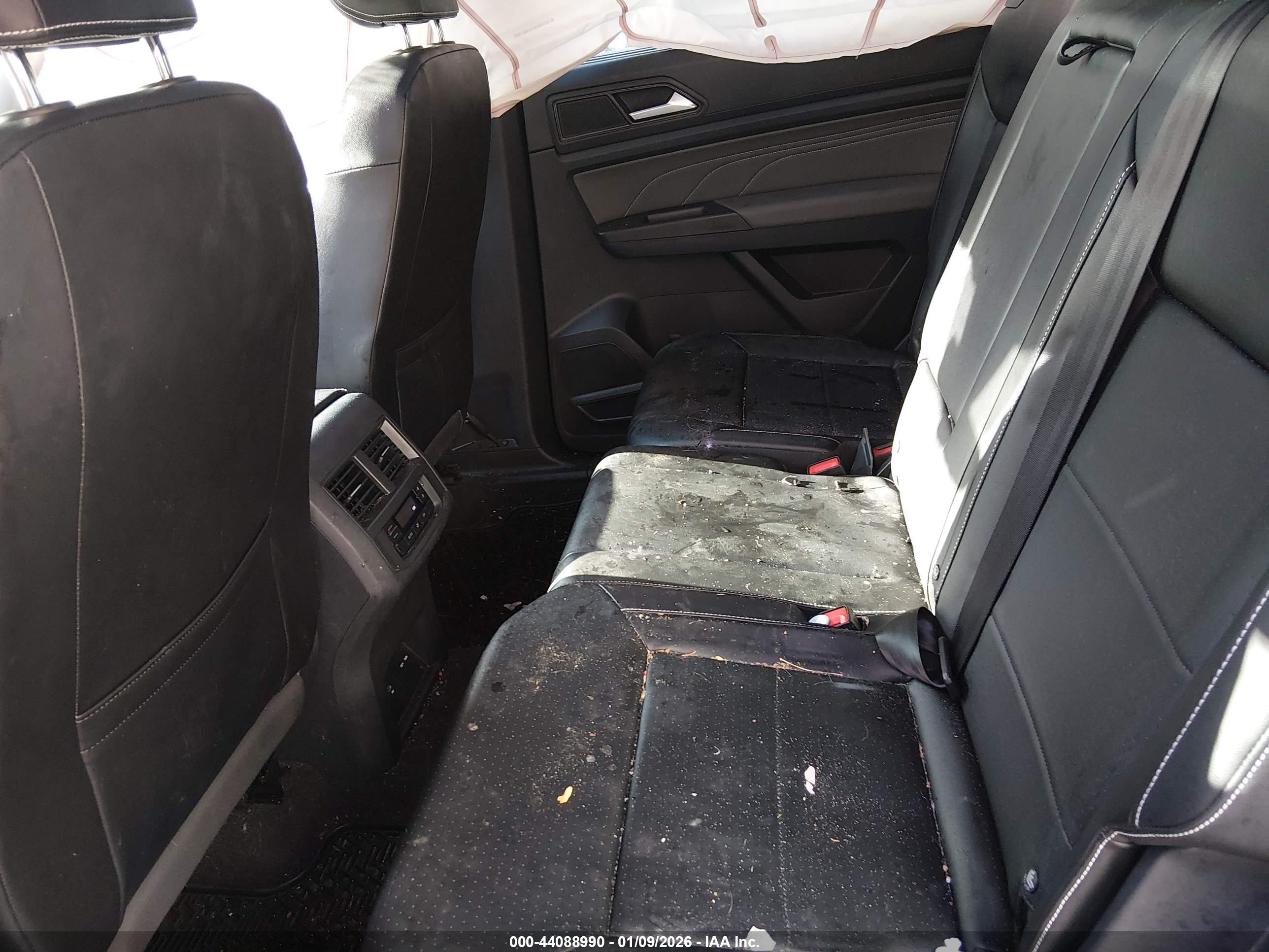 VOLKSWAGEN ATLAS image 8