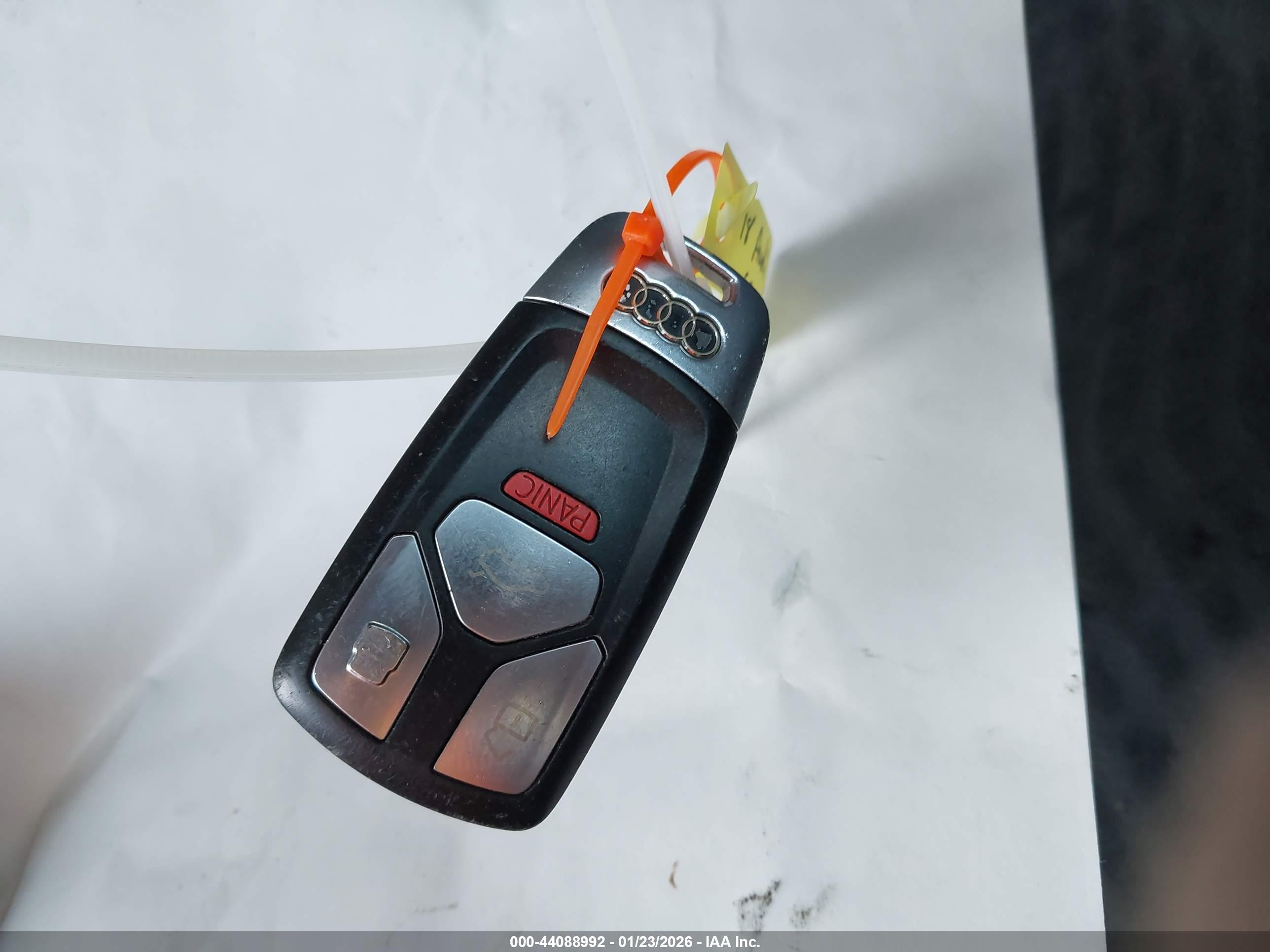 AUDI A4 image 11