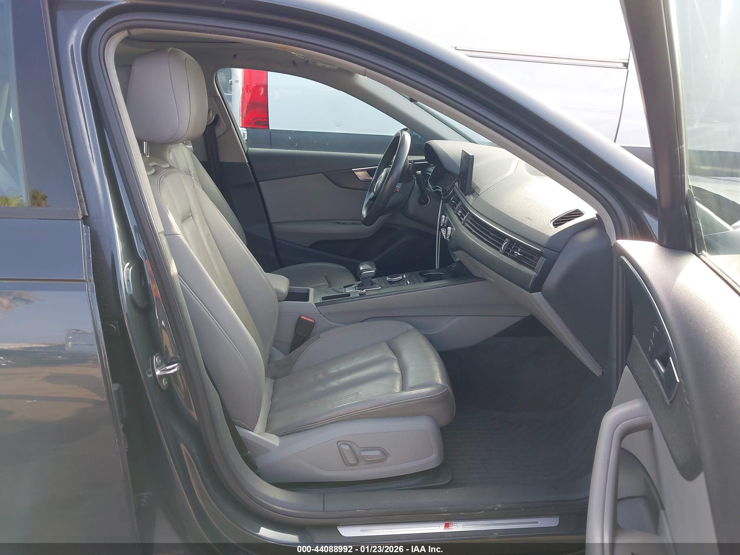AUDI A4 image 5