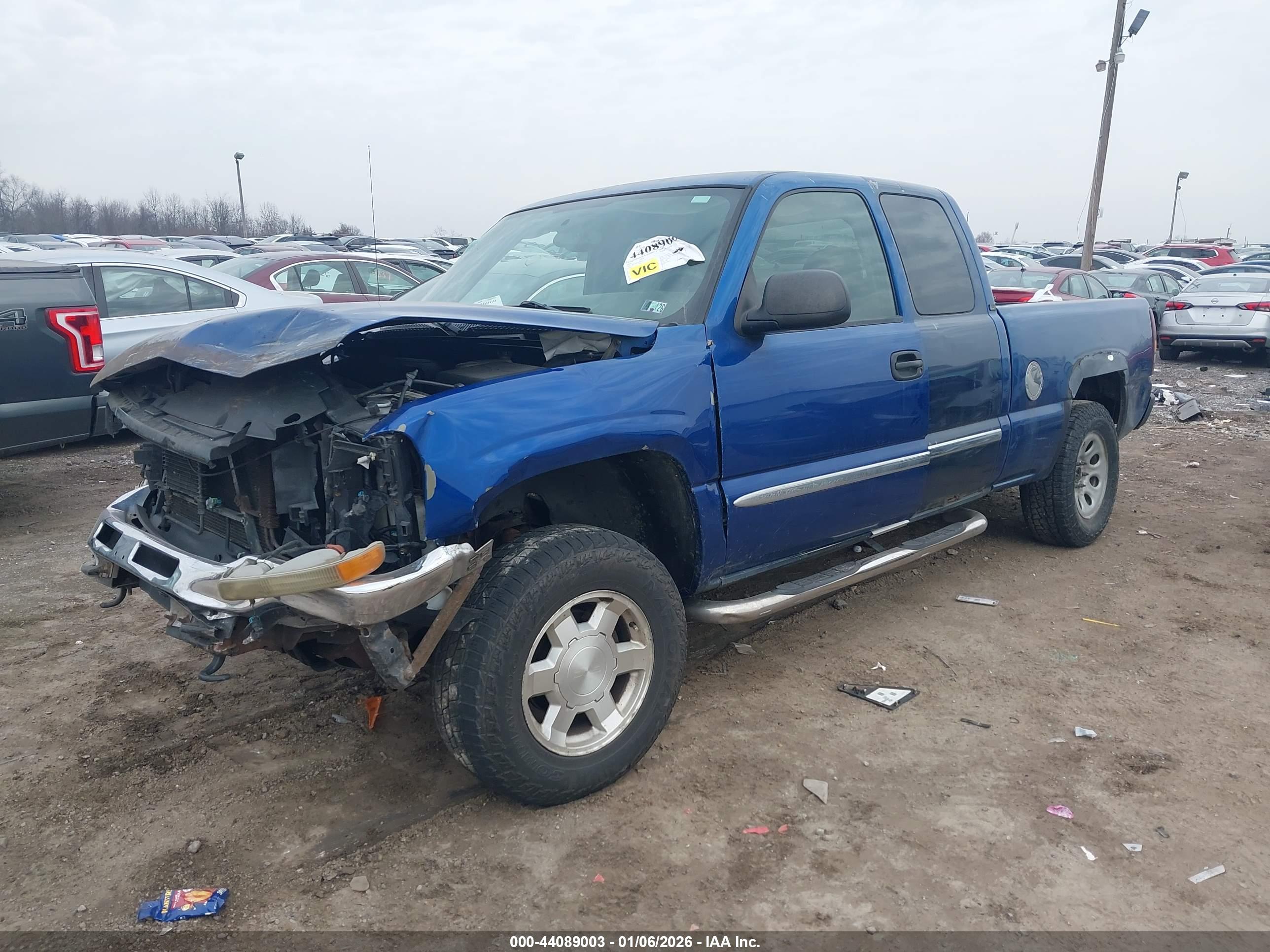 GMC SIERRA image 2