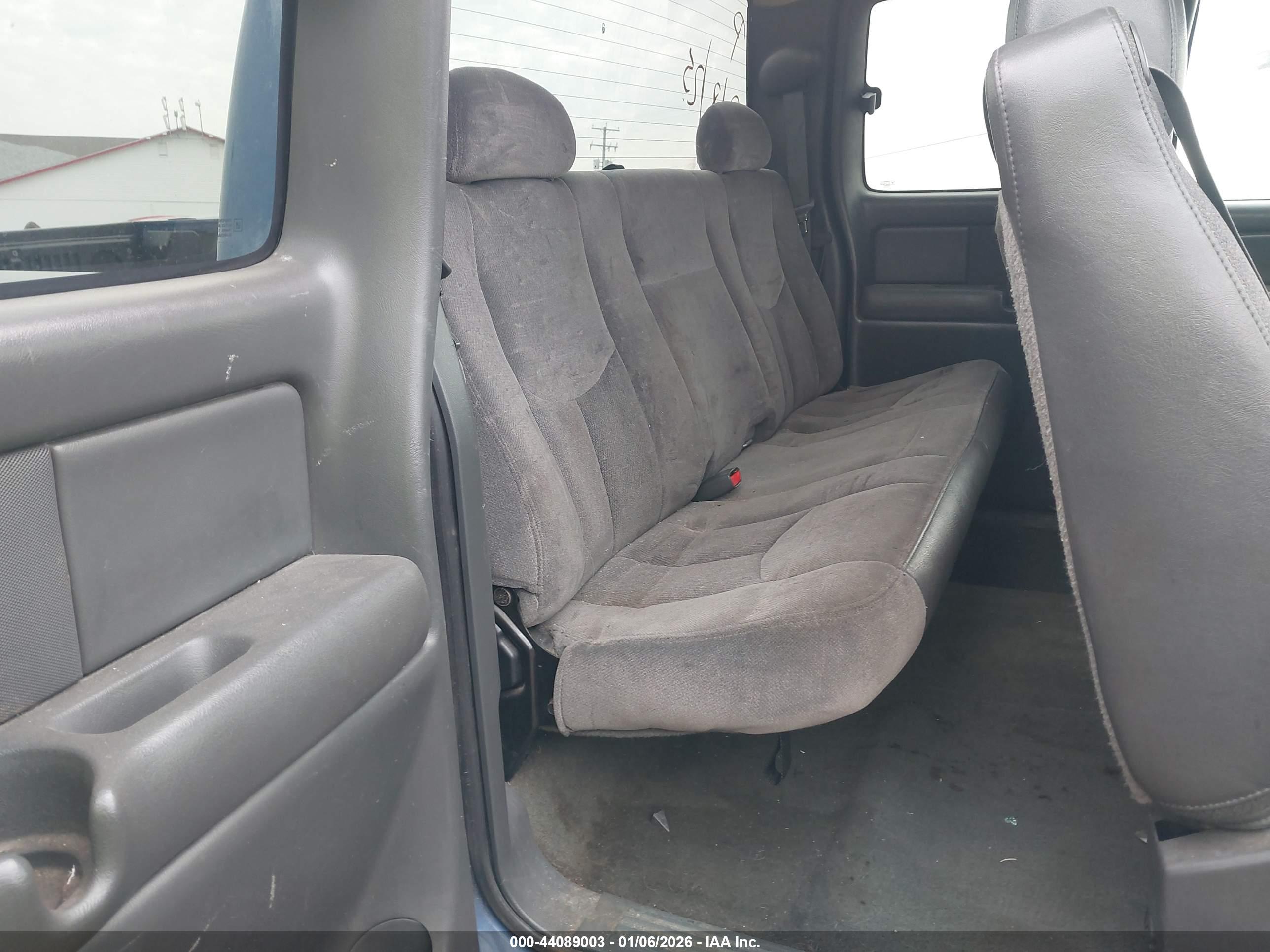 GMC SIERRA image 8