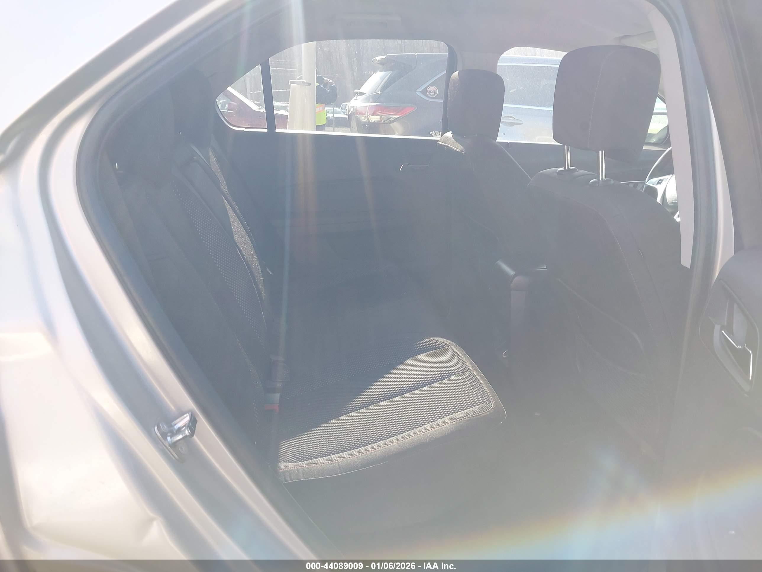CHEVROLET EQUINOX image 8