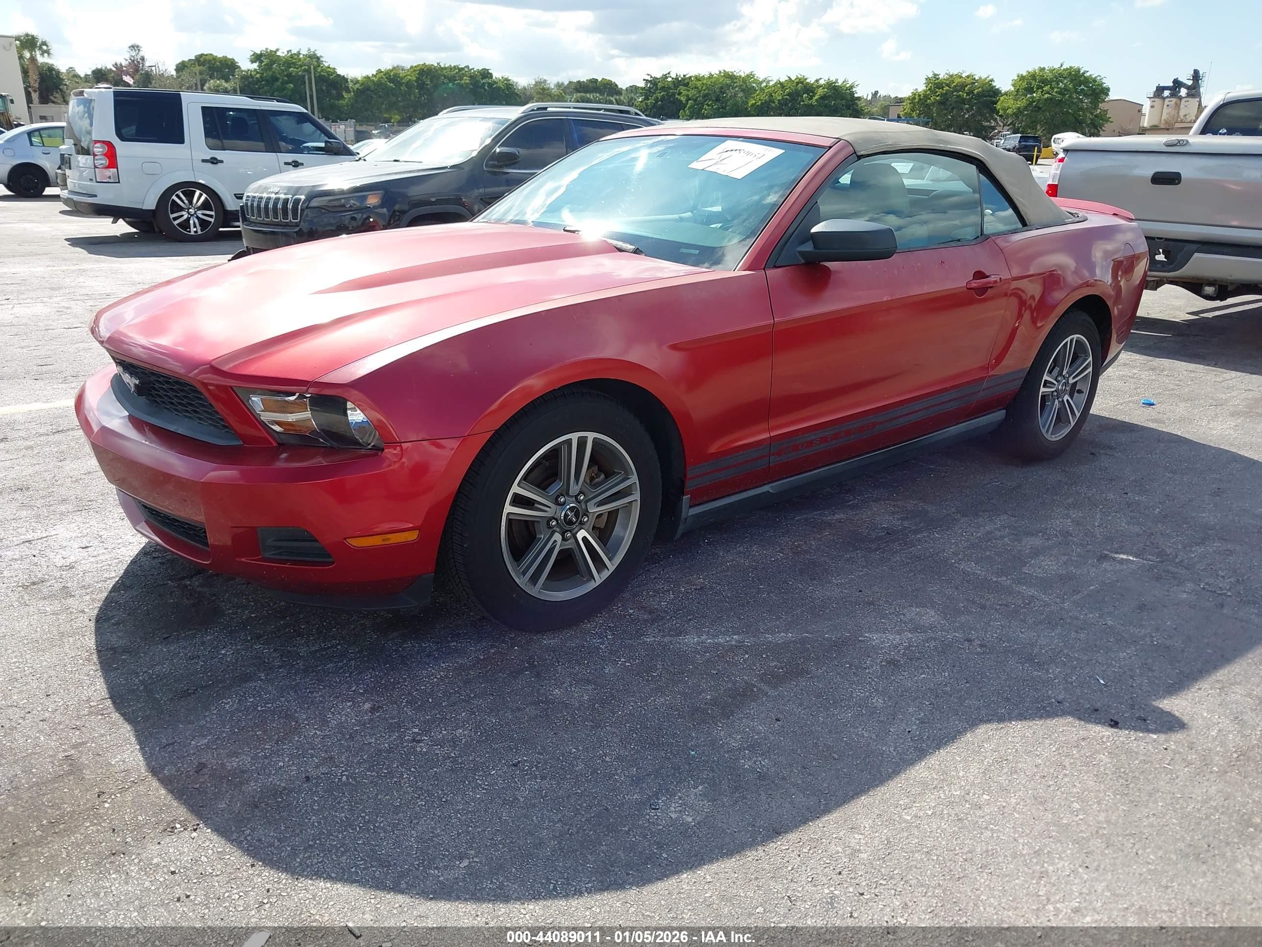 FORD MUSTANG image 2