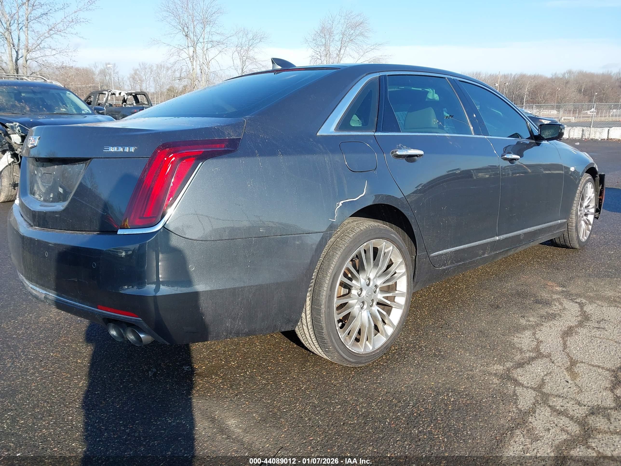 CADILLAC CT6 image 4