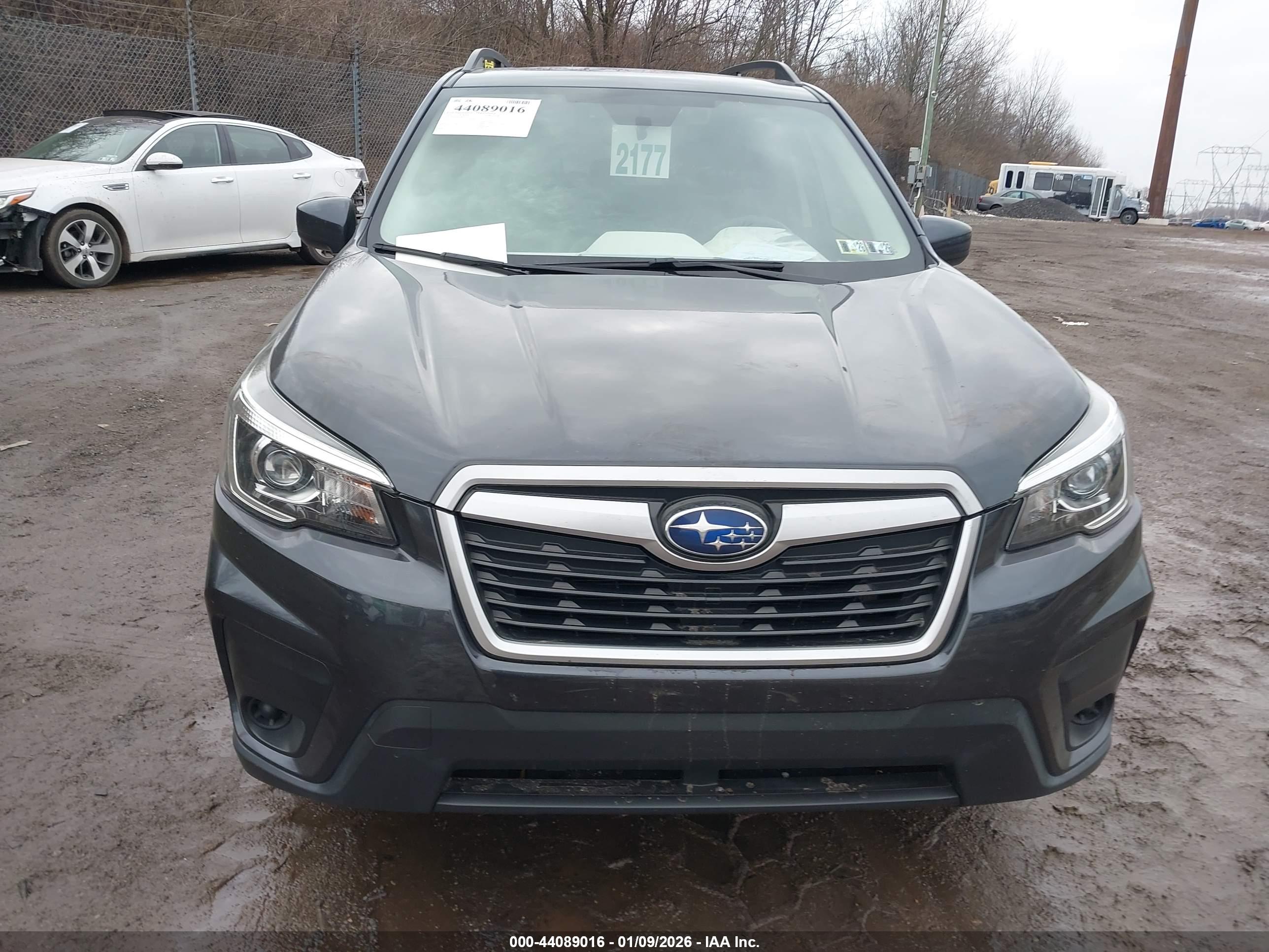 SUBARU FORESTER image 6