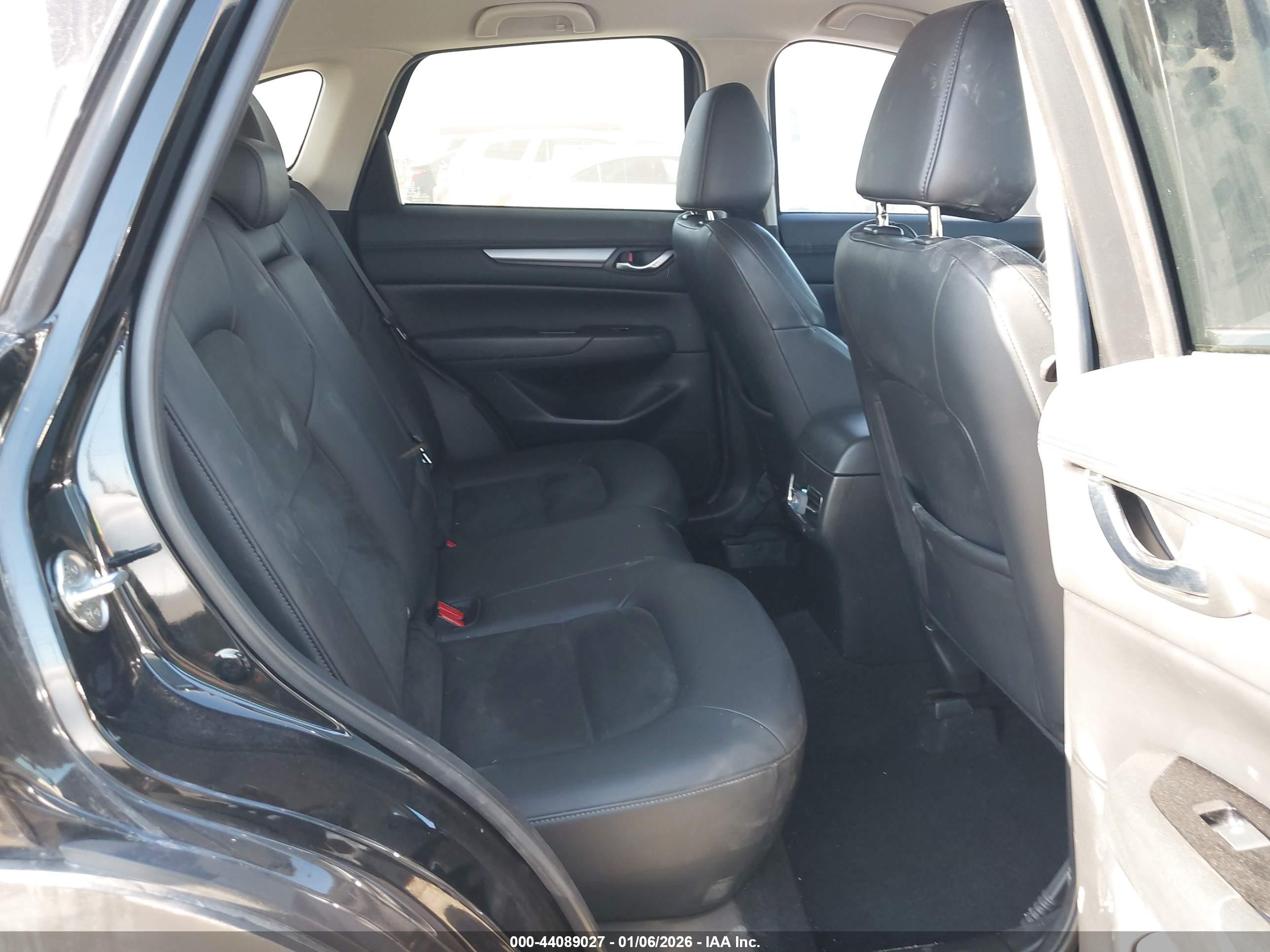MAZDA CX-5 image 8