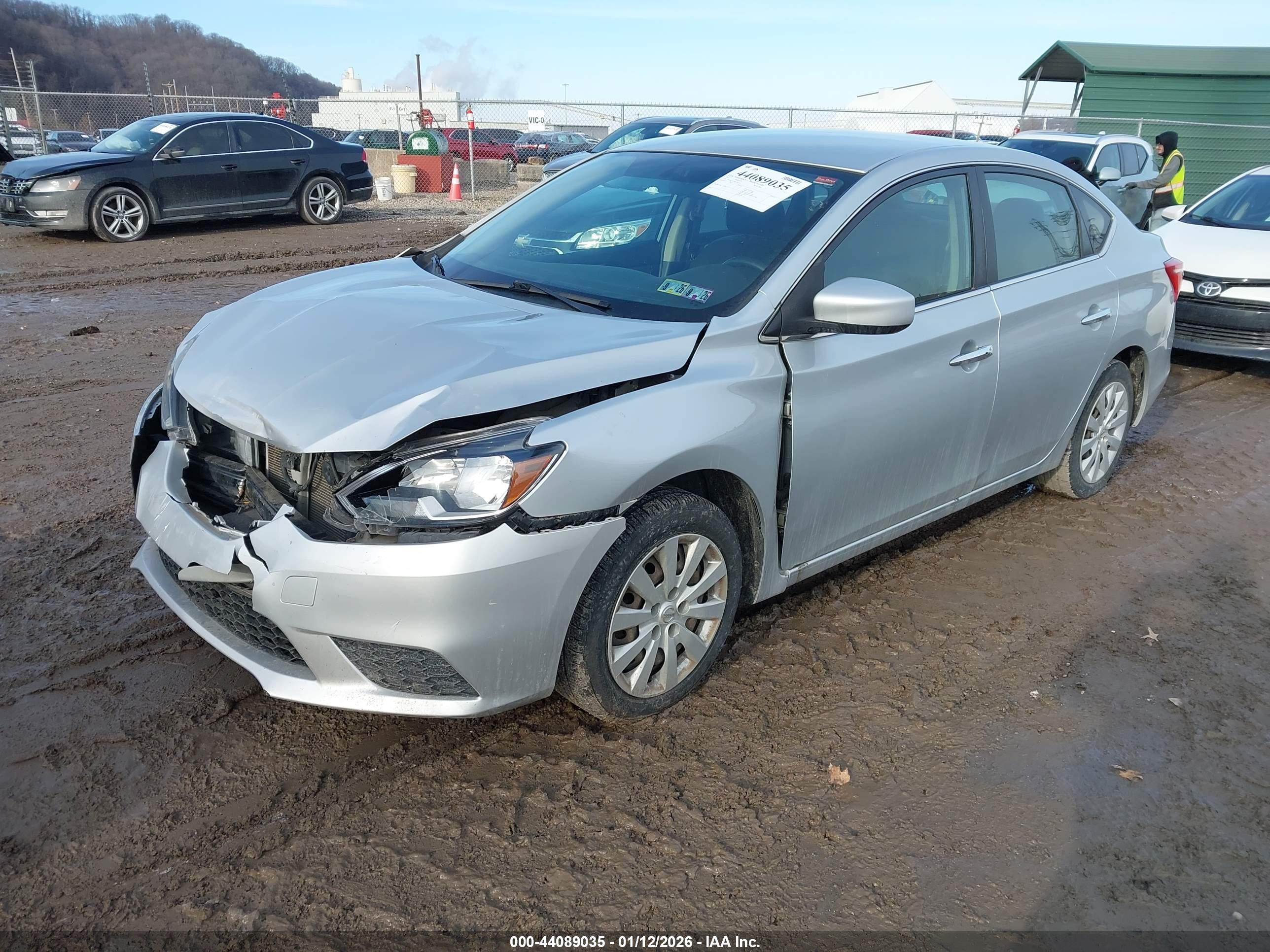 NISSAN SENTRA image 2