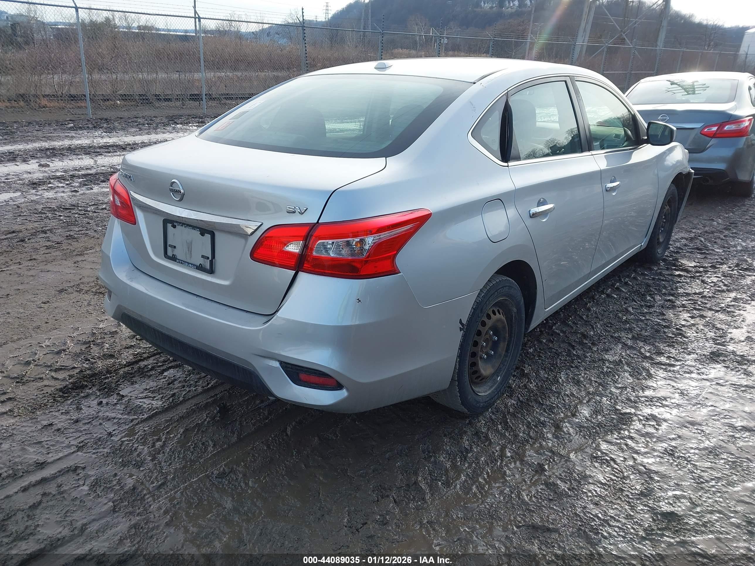 NISSAN SENTRA image 4