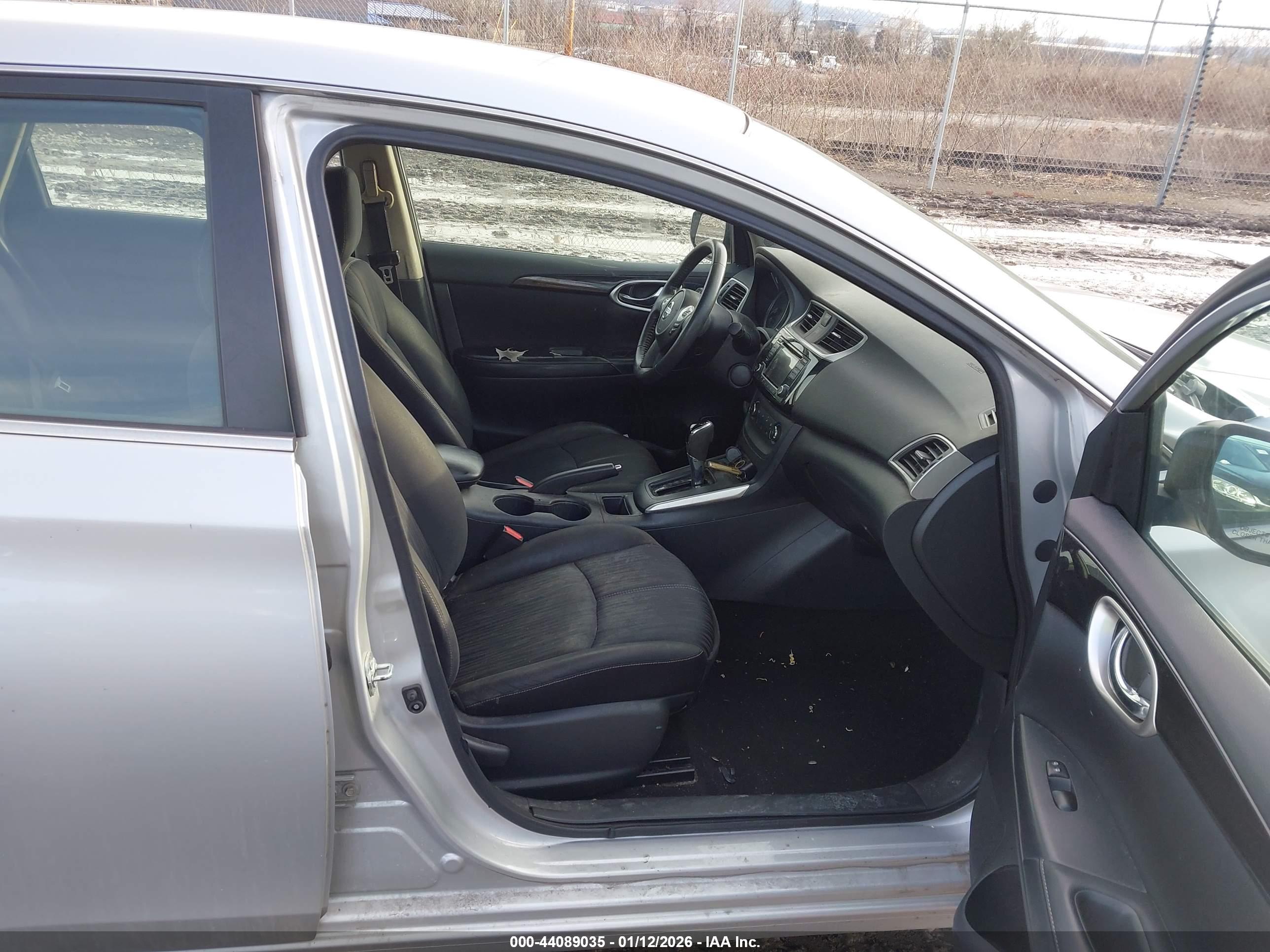 NISSAN SENTRA image 5