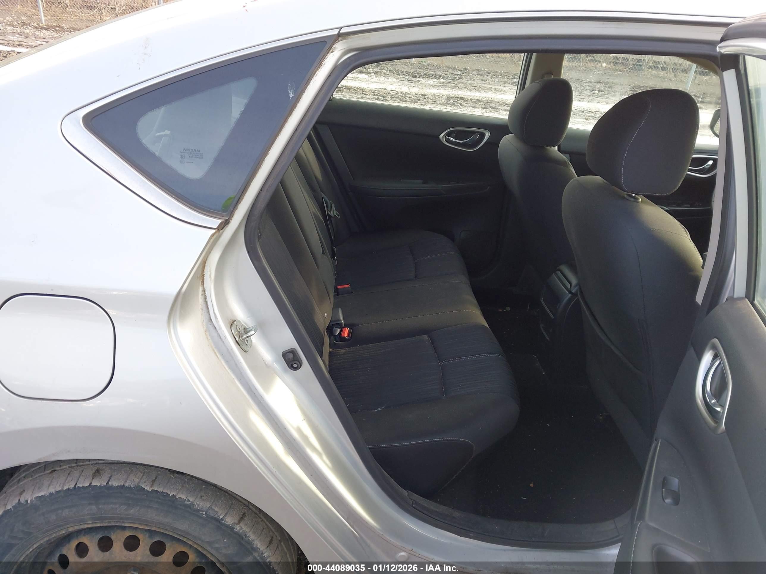 NISSAN SENTRA image 8