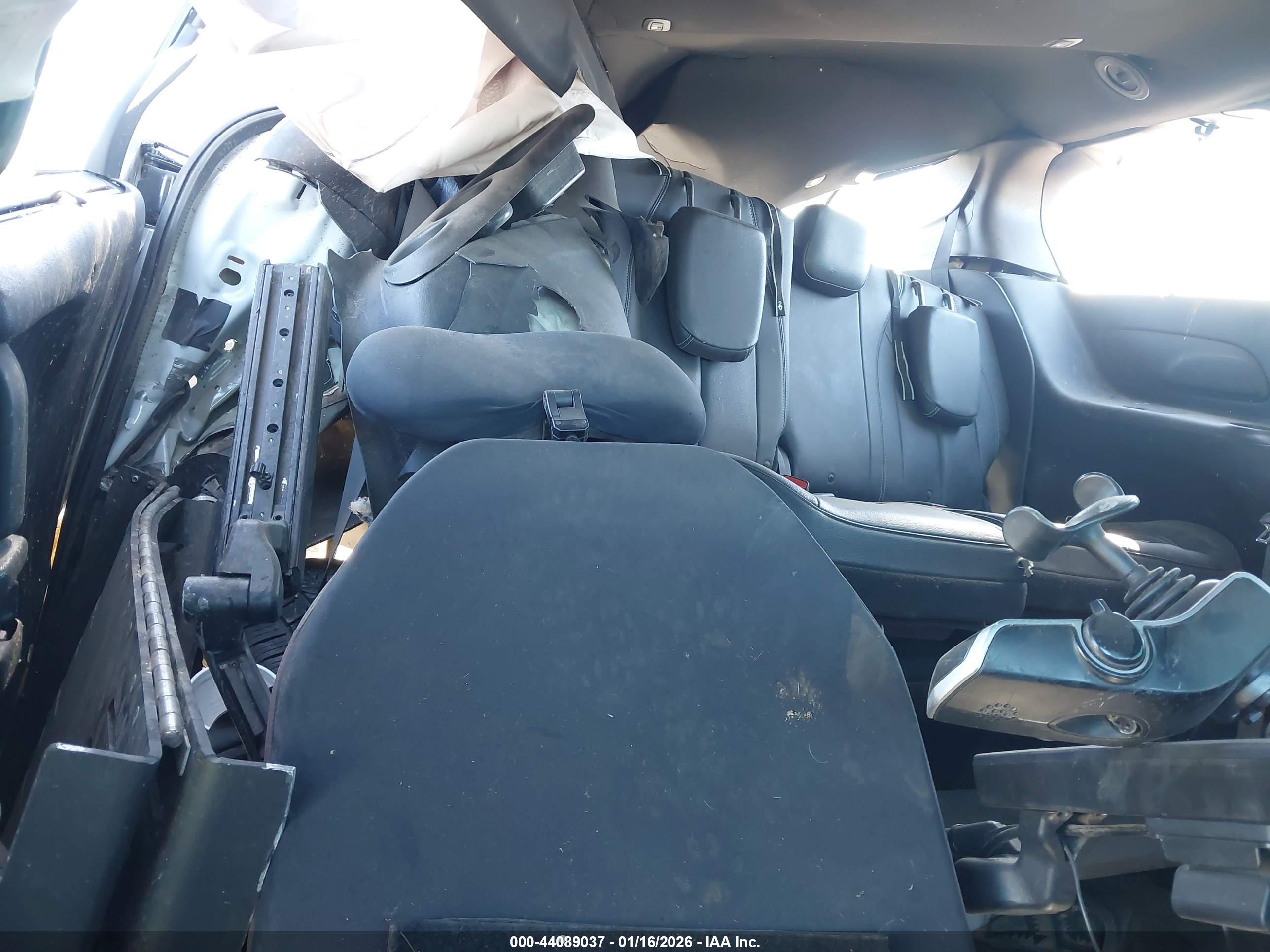 CHRYSLER PACIFICA image 8