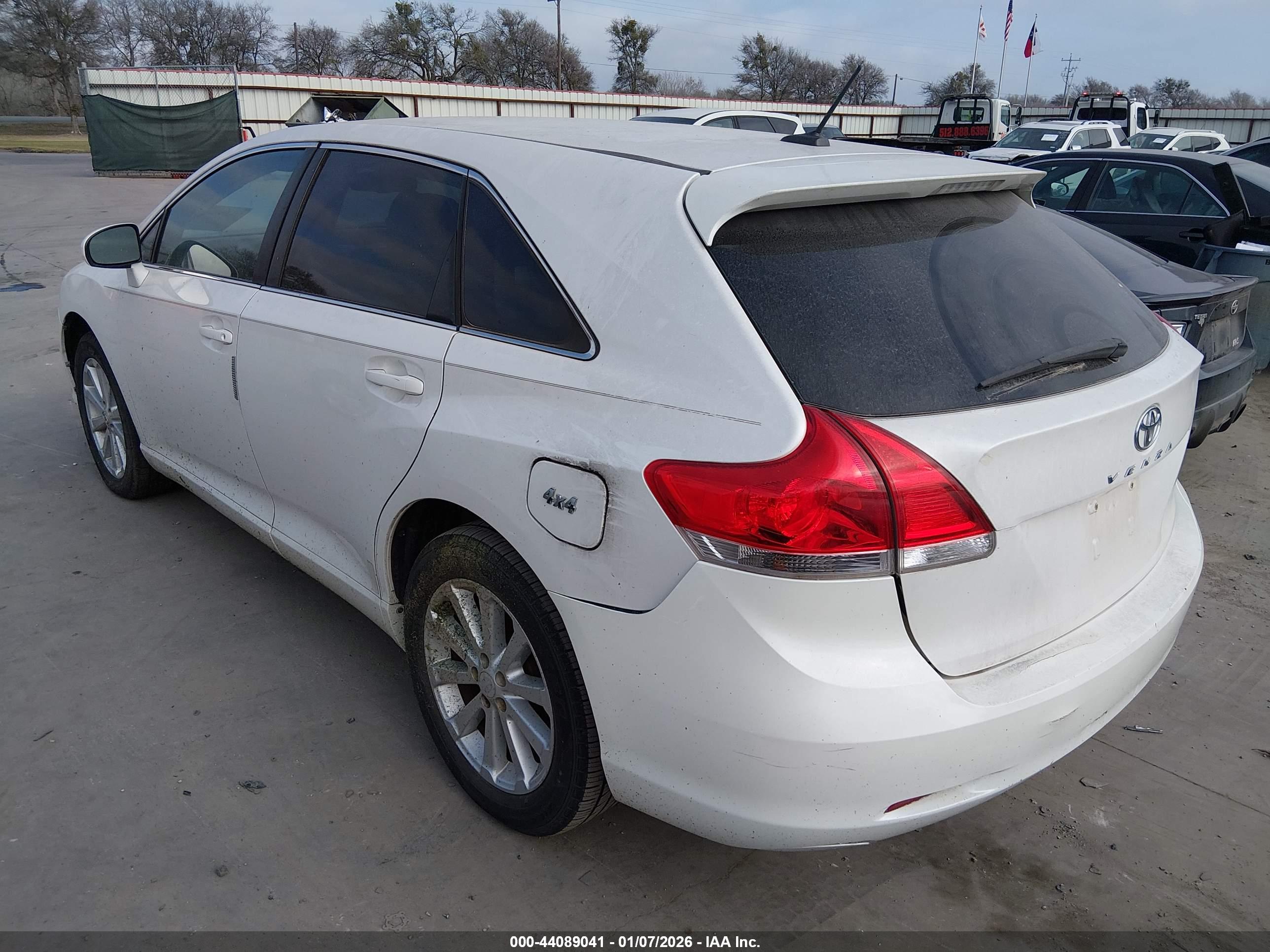 TOYOTA VENZA image 3