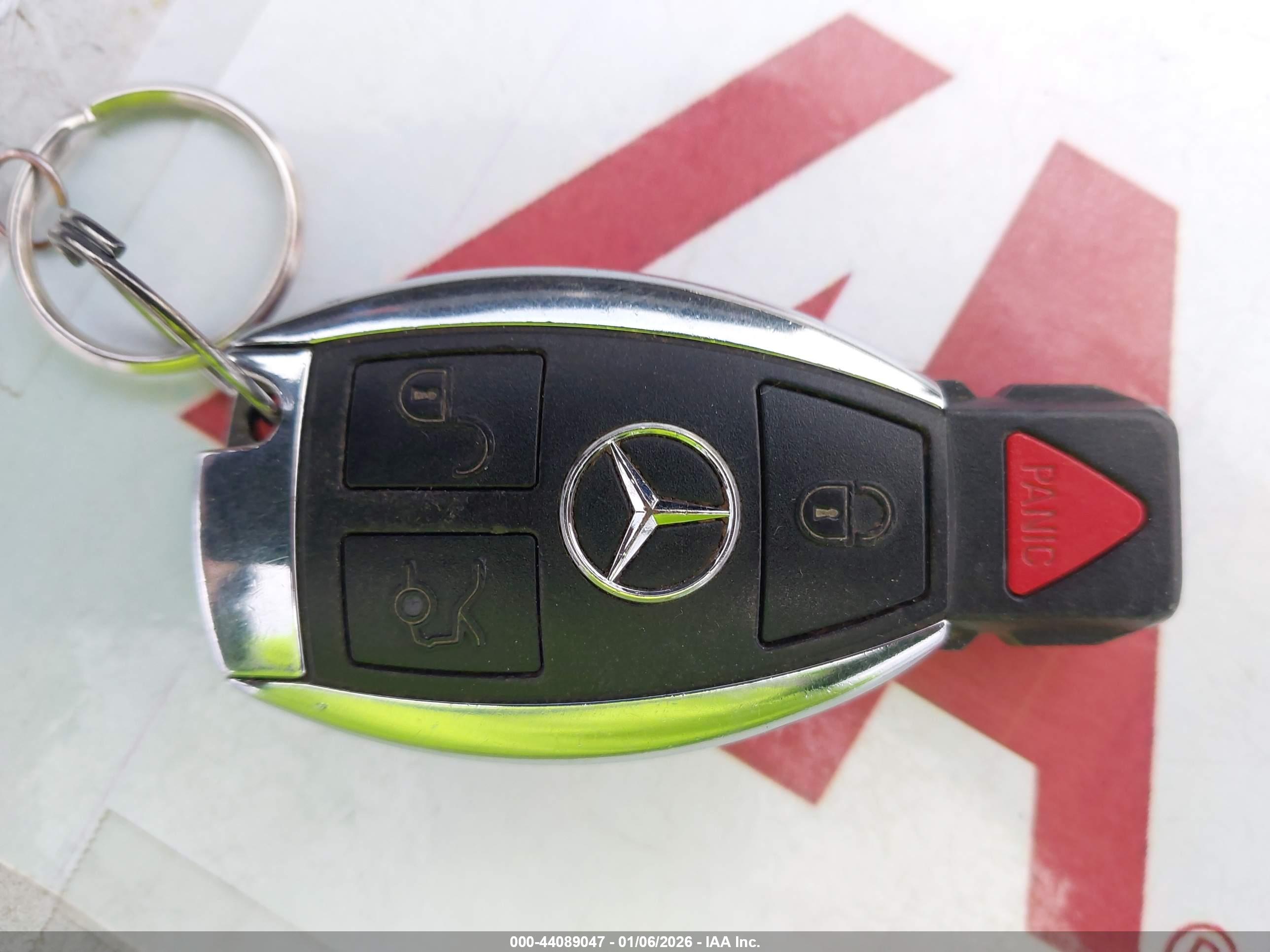 MERCEDES-BENZ GLK image 11