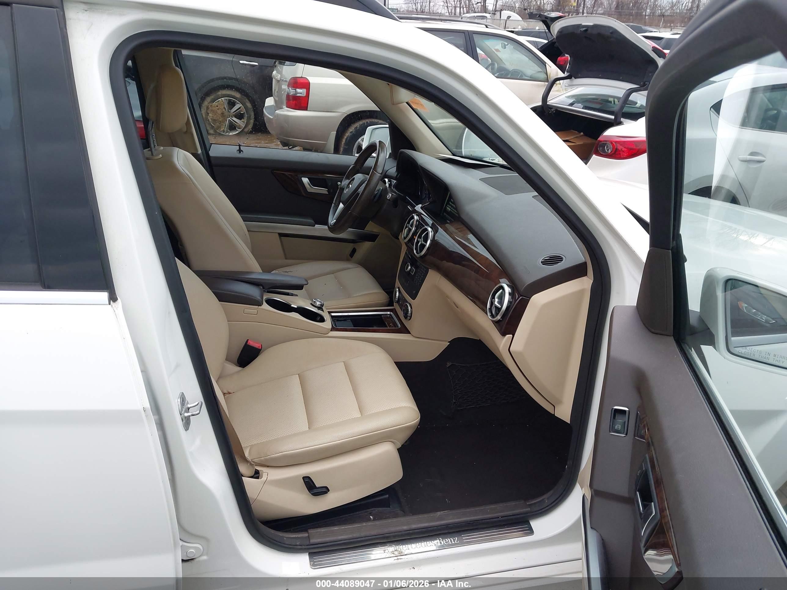 MERCEDES-BENZ GLK image 5