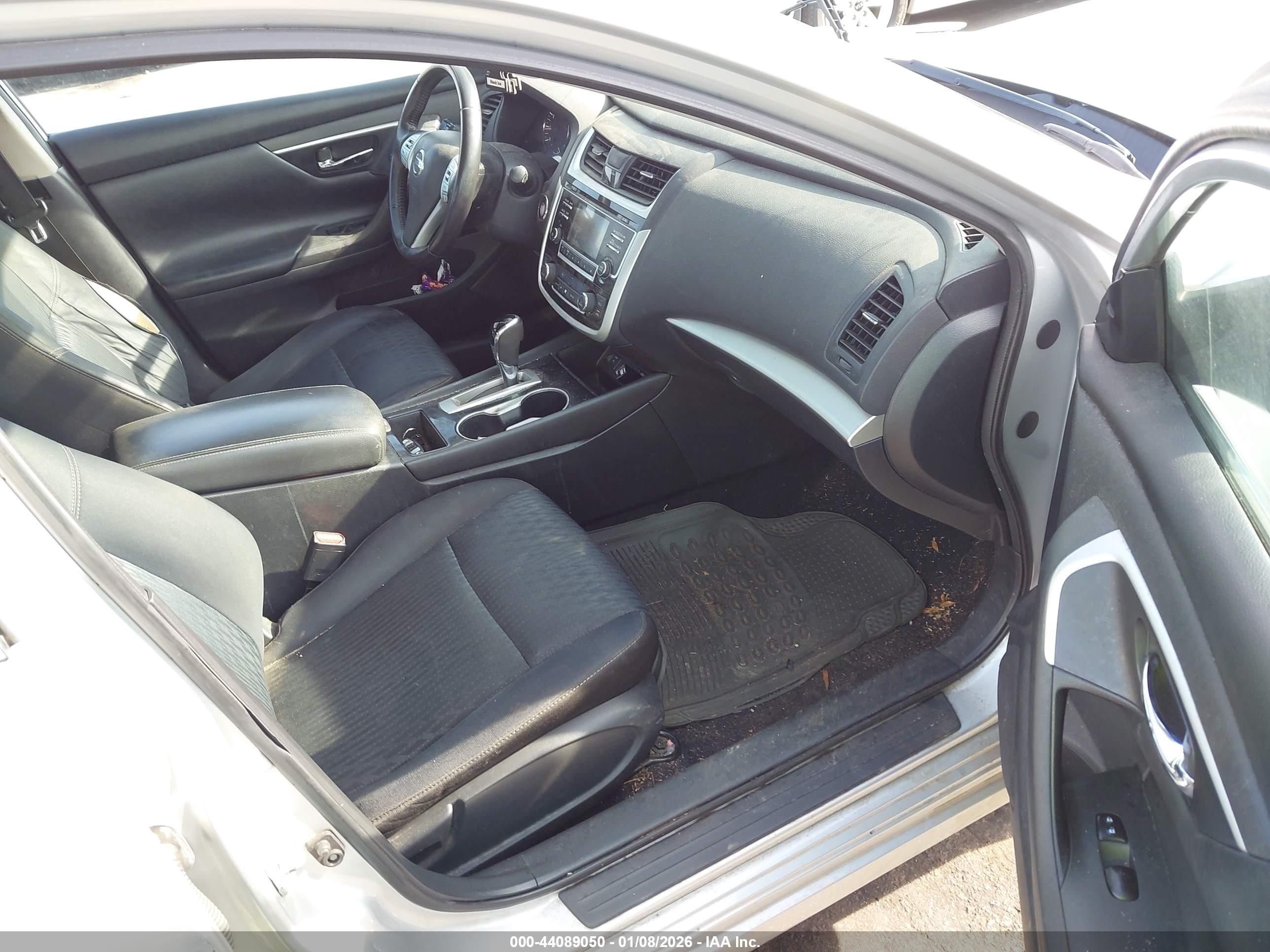 NISSAN ALTIMA image 5