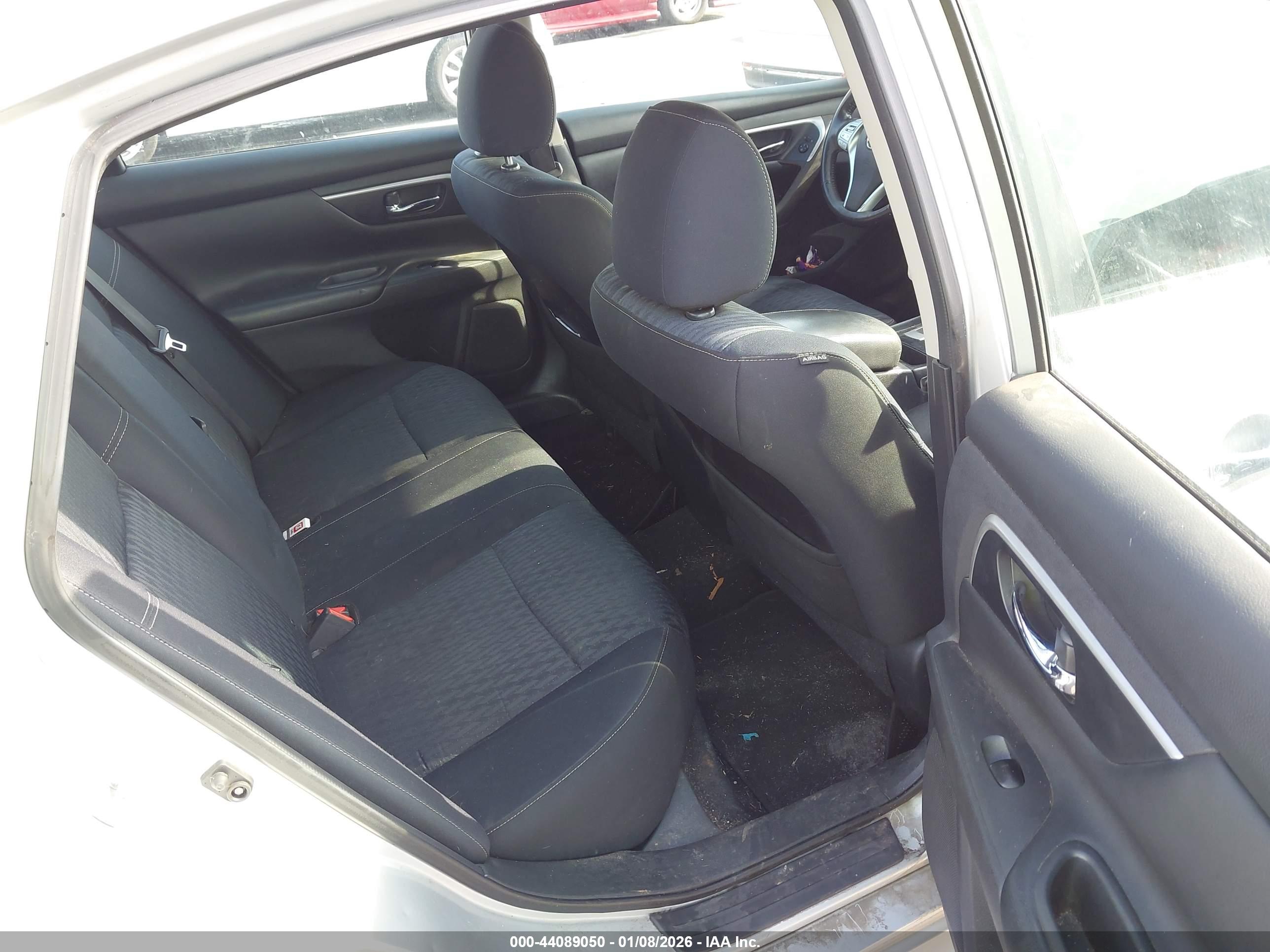 NISSAN ALTIMA image 8