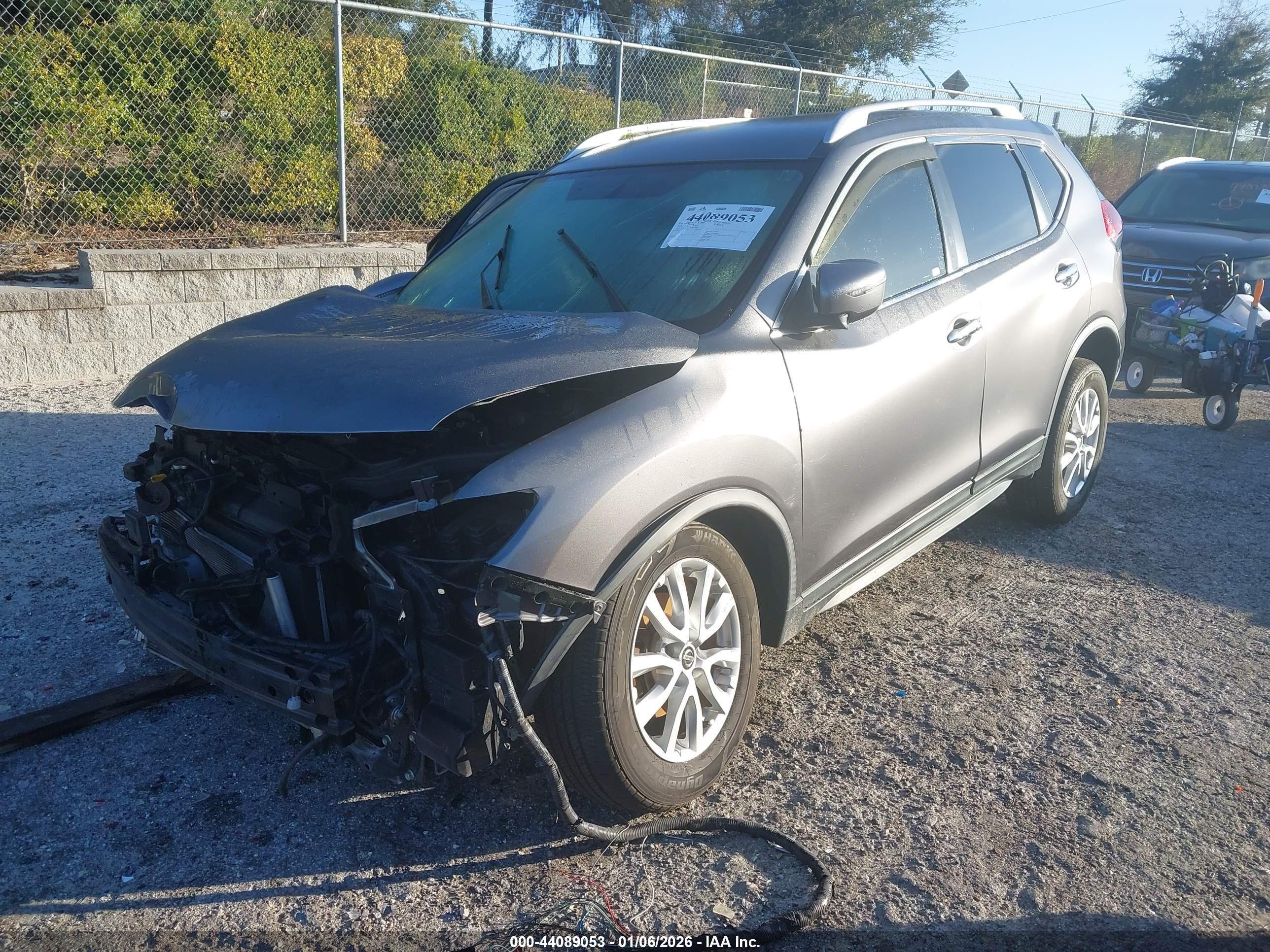 NISSAN ROGUE image 2