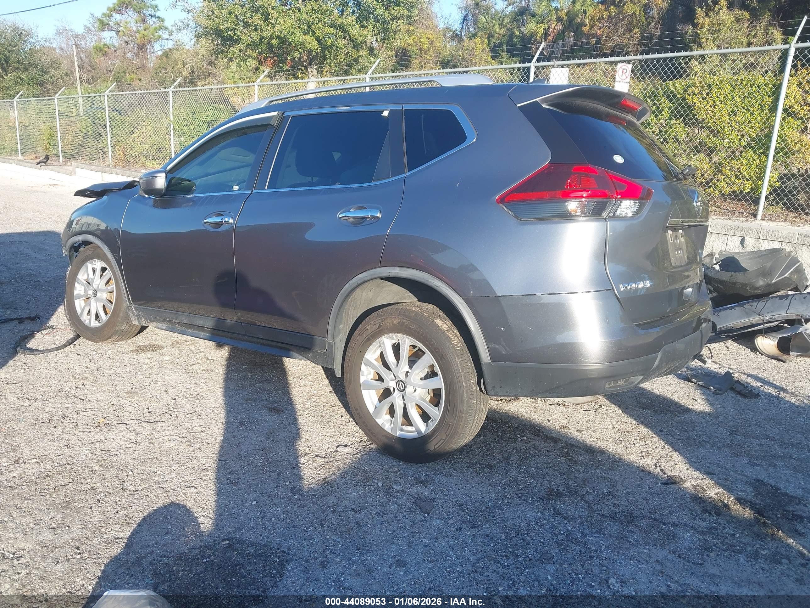 NISSAN ROGUE image 3