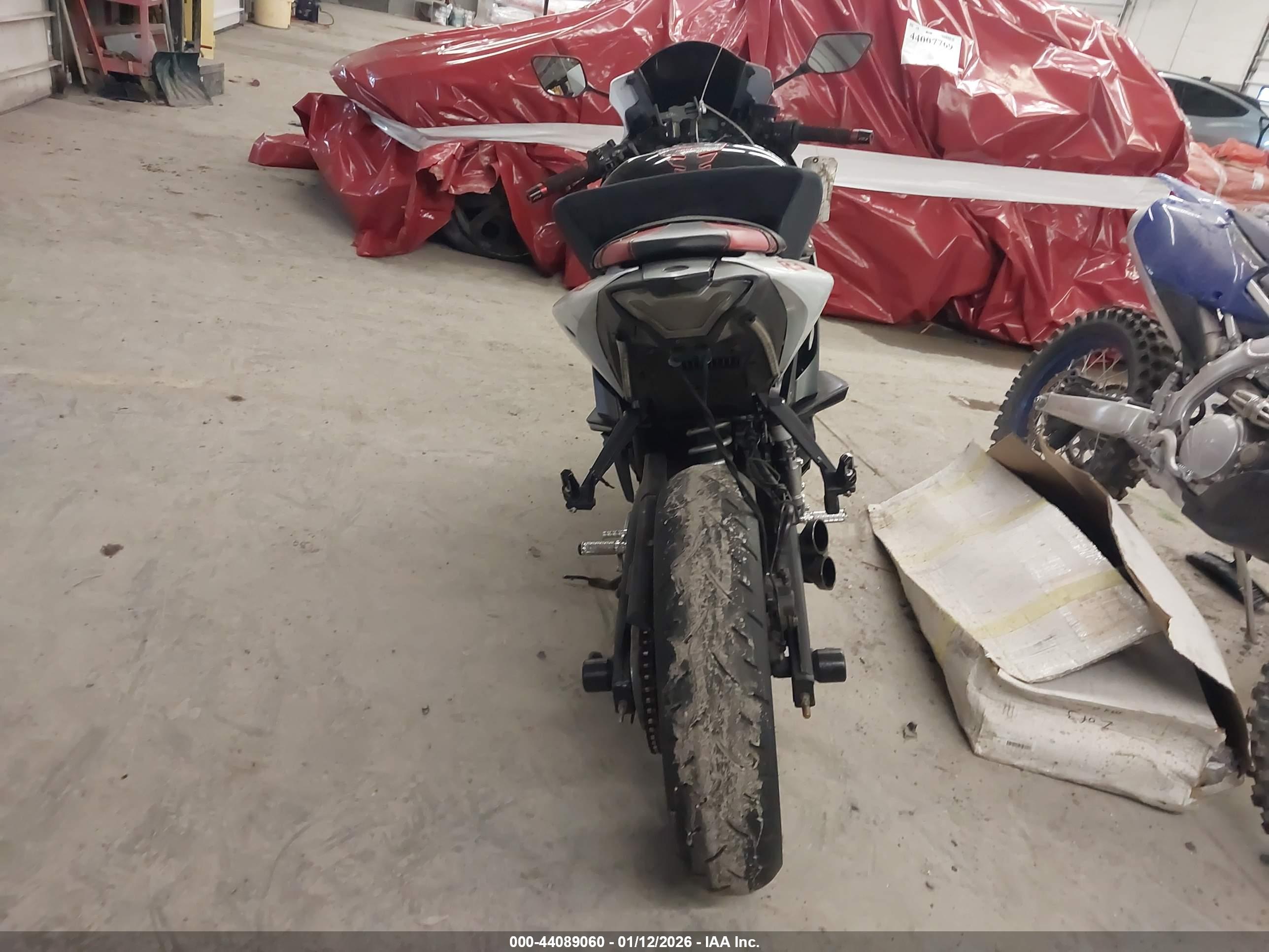 YAMAHA YZFR3 image 6