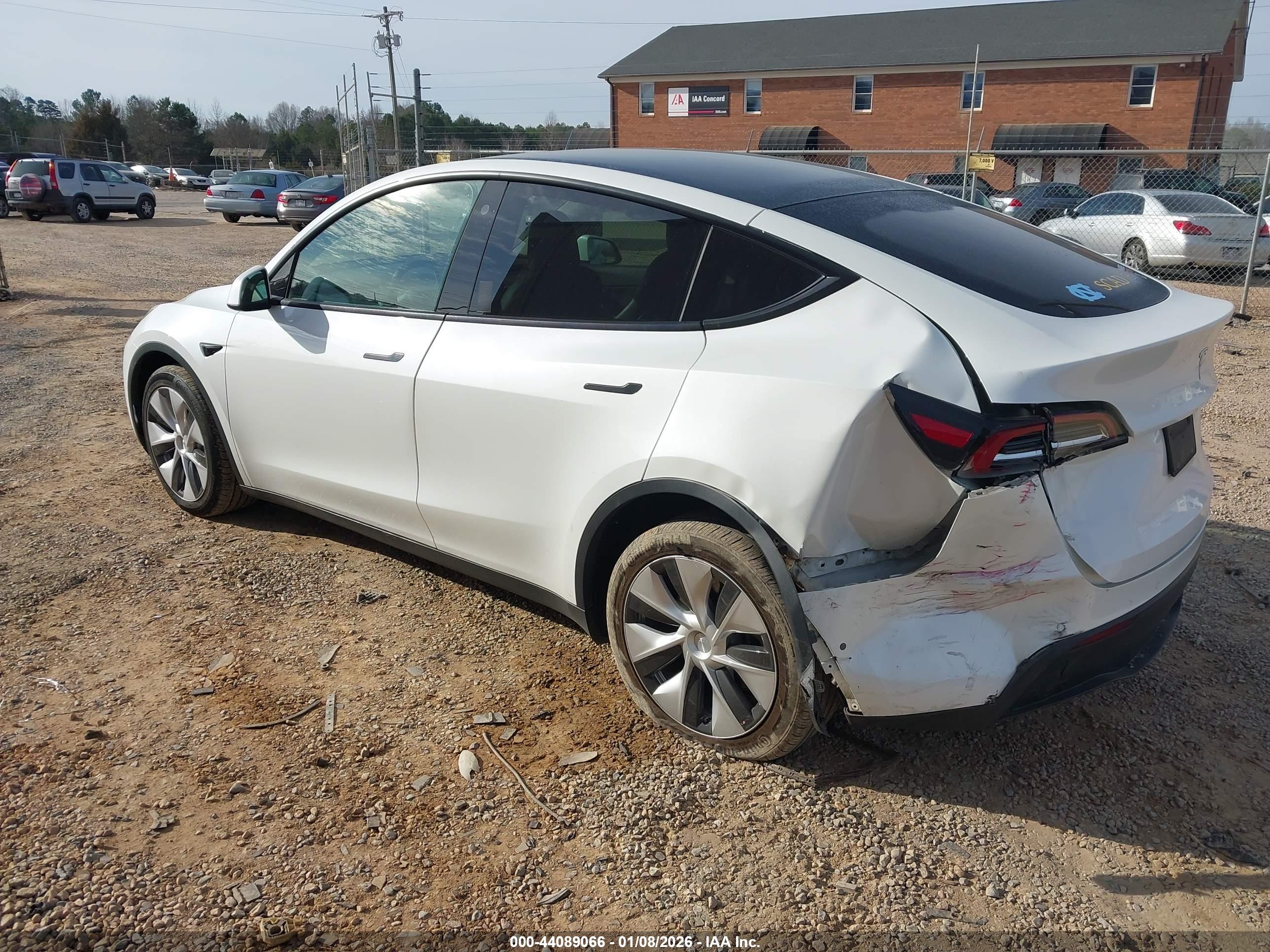 TESLA MODEL image 3