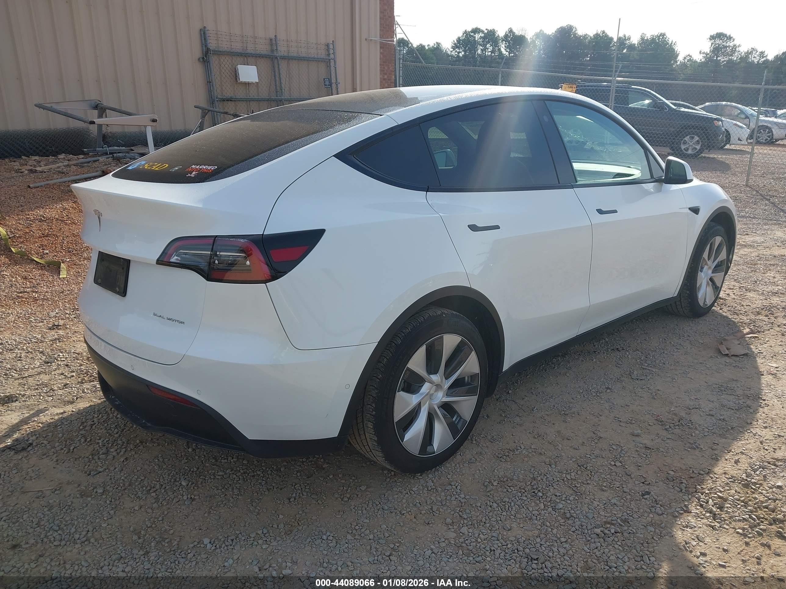 TESLA MODEL image 4