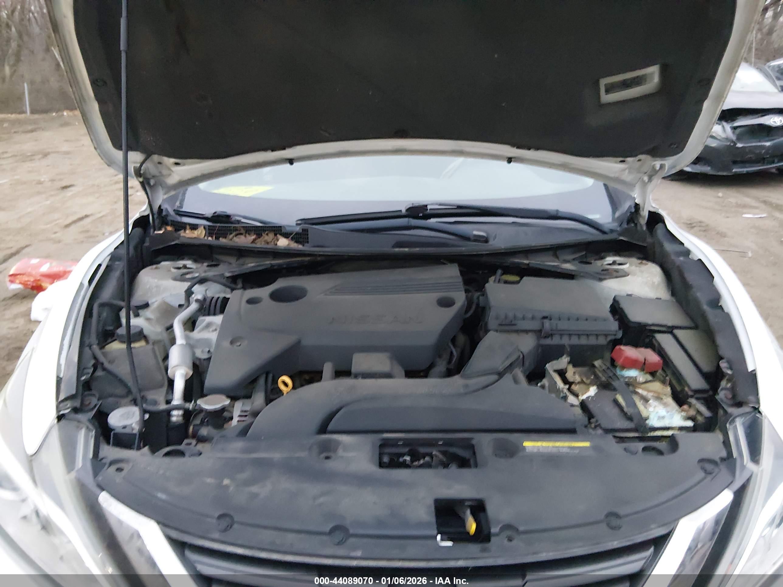 NISSAN ALTIMA image 10